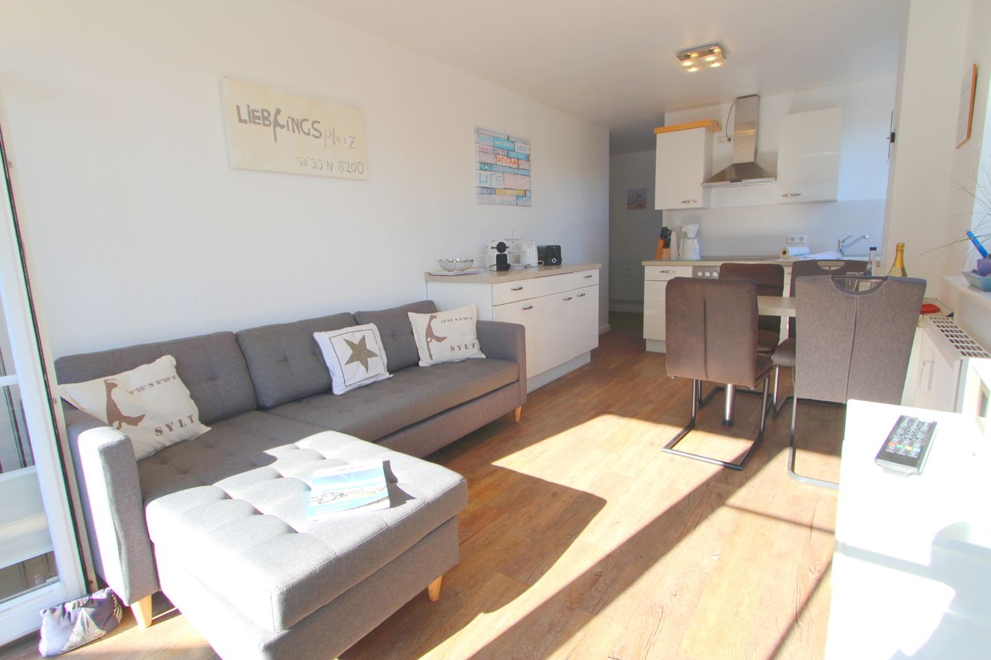 Harmony - Osterweg 52, App. 1 Wenningstedt - Wohnzimmer