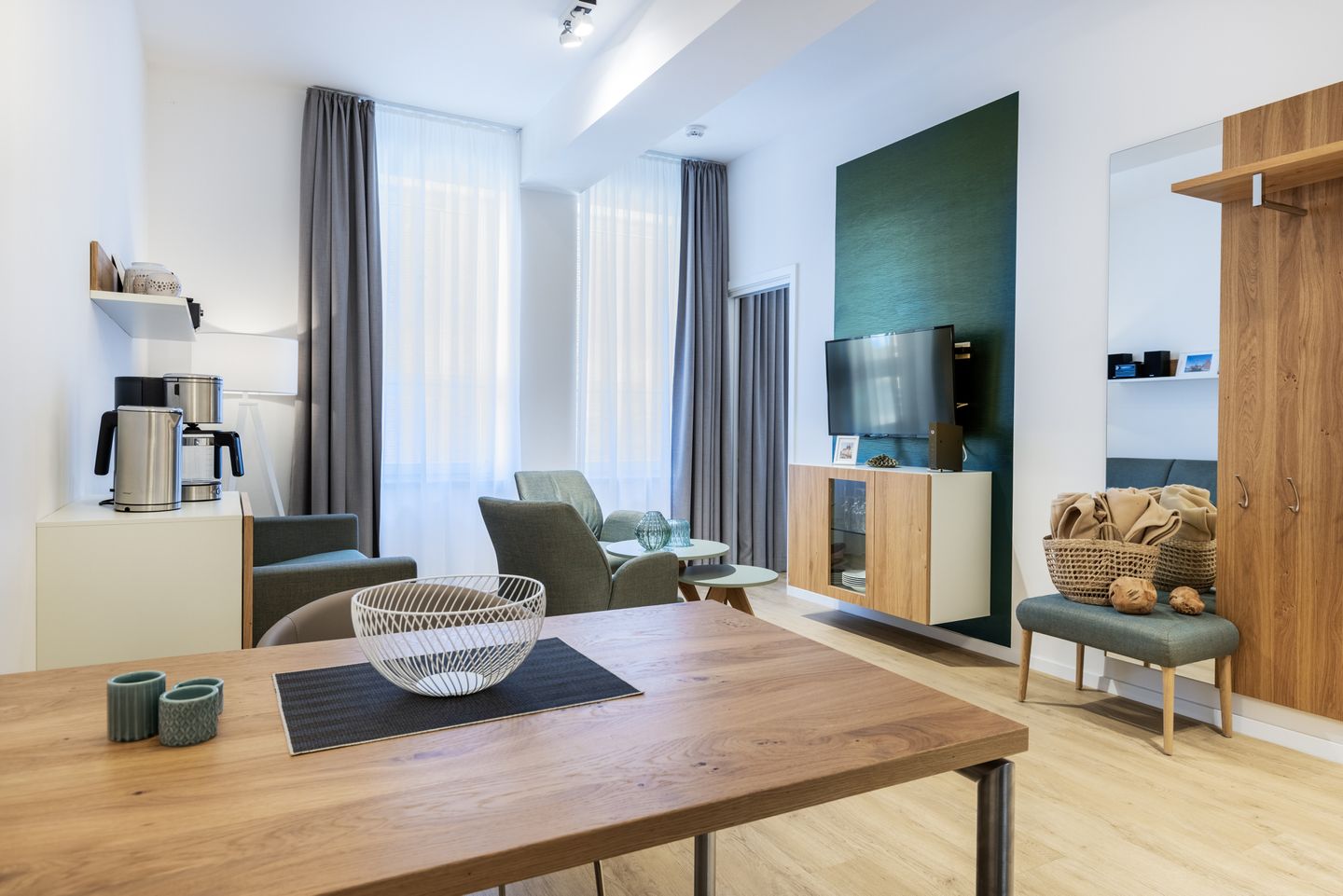 Ferienapartments am Krusespeicher Ferienapartments am Krusespeicher 1-10 Wismar - Wohn-/Essbereich mit Esstisch