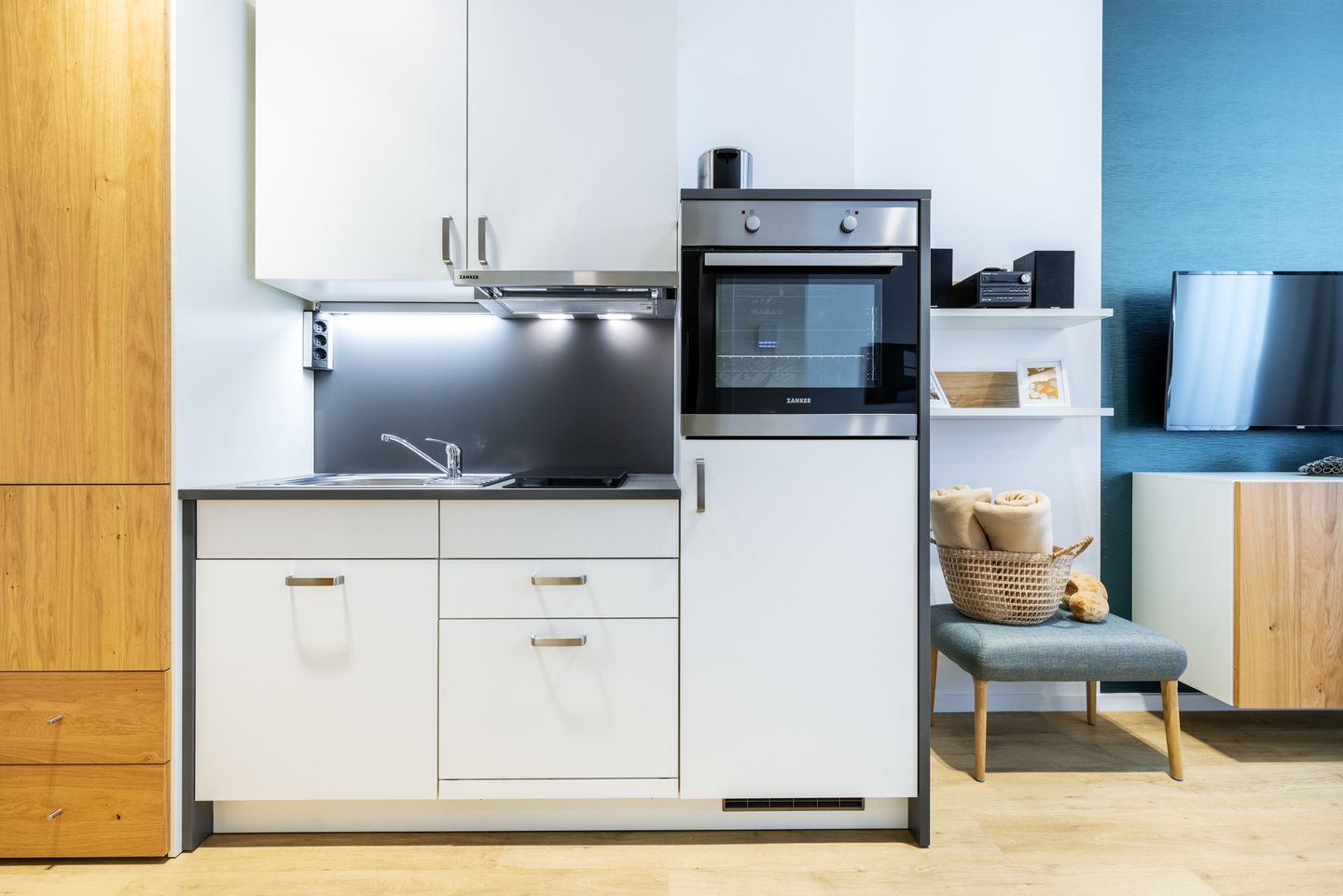 Ferienapartments am Krusespeicher Ferienapartments am Krusespeicher 1-11 Wismar - Küchenzeile mit Geschirrspüler