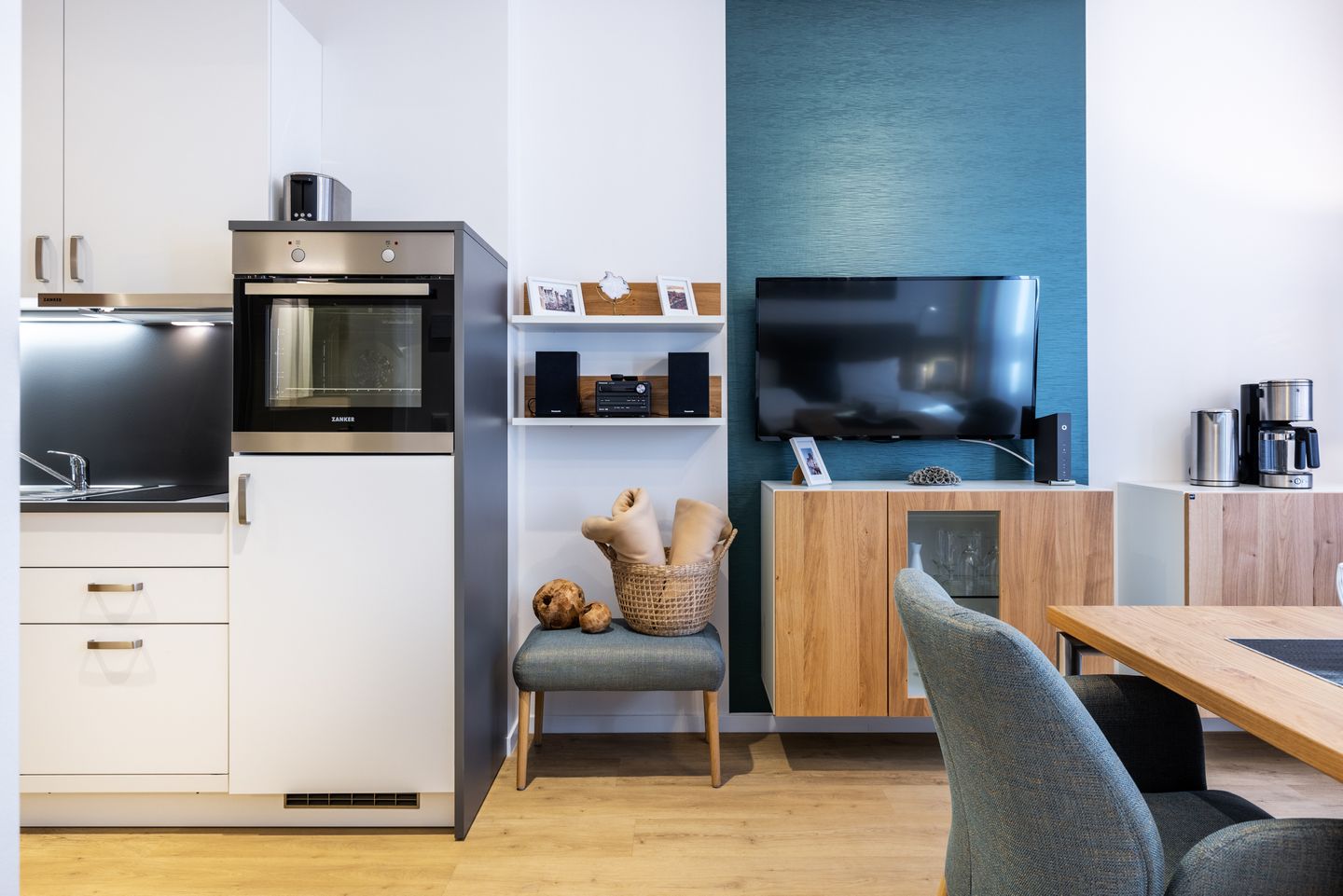 Ferienapartments am Krusespeicher Ferienapartments am Krusespeicher 2-22 Wismar - Küchenzeile mit Backofen