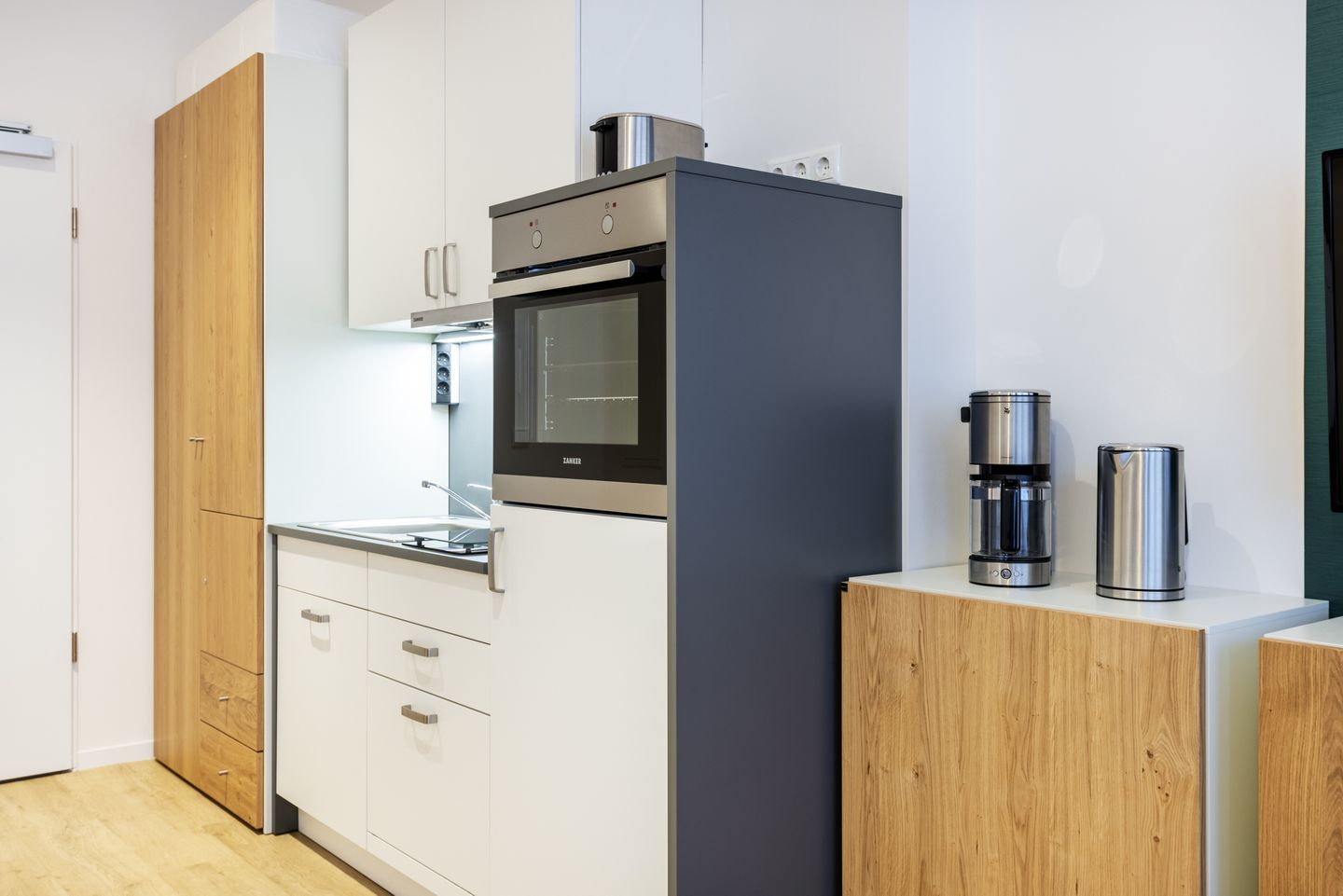 Ferienapartments am Krusespeicher Ferienapartments am Krusespeicher 2-24 Wismar - Küchenzeile mit Backofen