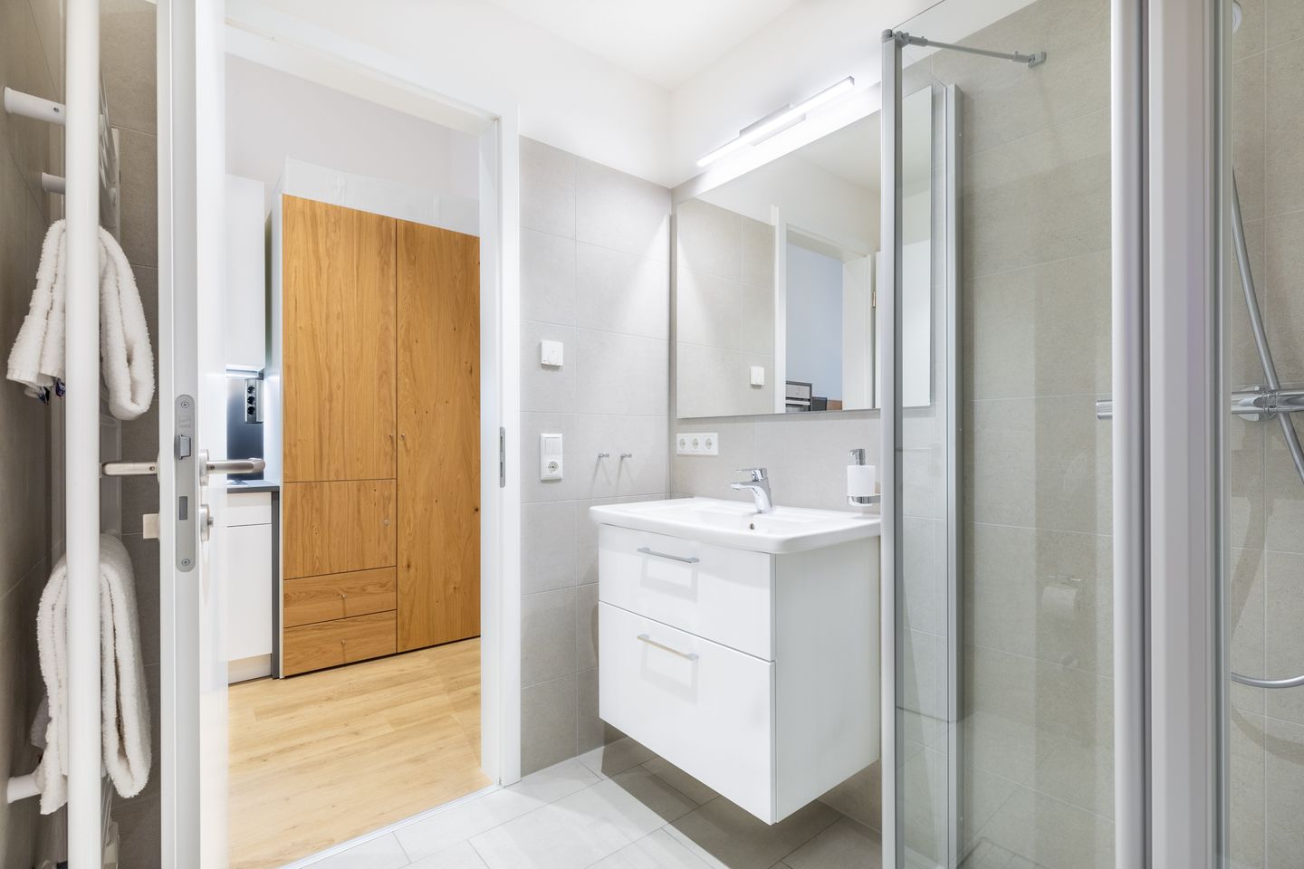 Ferienapartments am Krusespeicher Ferienapartments am Krusespeicher 3-29 Wismar - Badezimmer mit Waschtisch