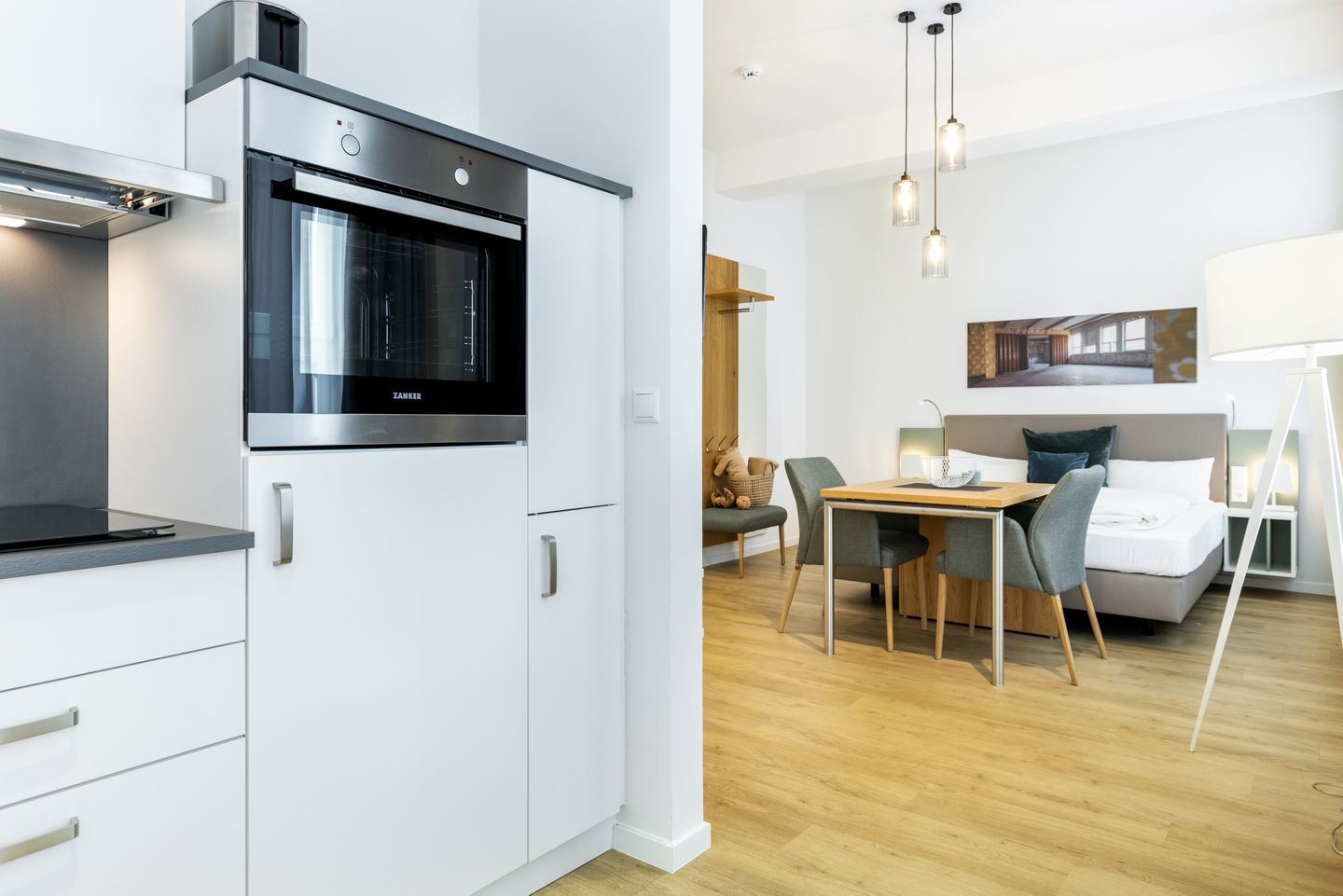 Ferienapartments am Krusespeicher Ferienapartments am Krusespeicher 0-03 Wismar - Wohn-/Schlafbereich mit Küchenzeile