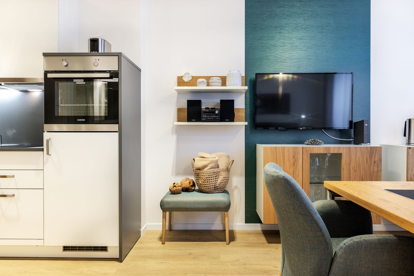 Ferienapartments am Krusespeicher Ferienapartments am Krusespeicher 2-23 Wismar - Wohn-/Schlafbereich mit Küchenzeile