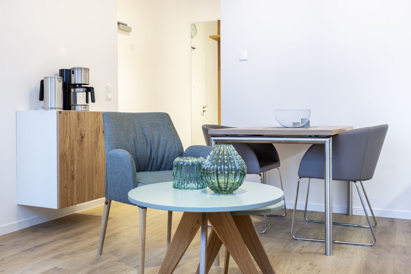 Ferienapartments am Krusespeicher Ferienapartments am Krusespeicher 3-35 Wismar - Wohn-/Essbereich mit Esstisch