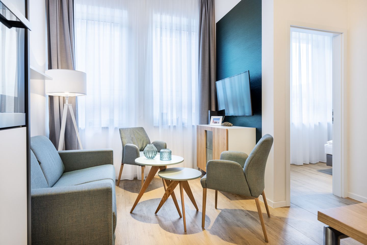 Ferienapartments am Krusespeicher Ferienapartments am Krusespeicher 3-35 Wismar - Wohn-/Essbereich mit Sitzgelegenheit