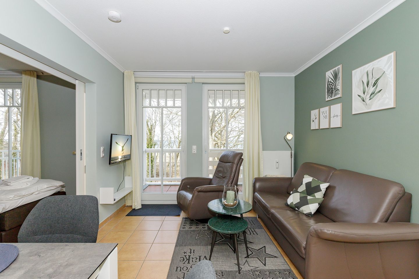 Dünenschloss Dünenschloss 2-20 Kühlungsborn - Wohn-Essbereich mit Couch