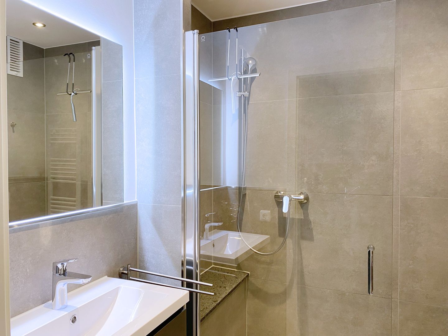 Kaiserhof Apartment 318, Typ A  - Badezimmer