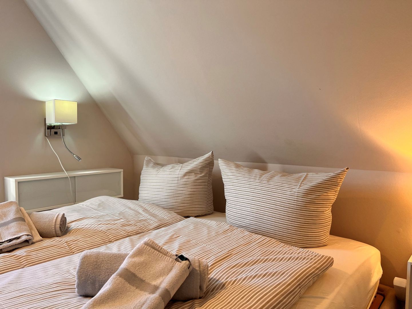 Haus Smäswai 10 Haushälfte Lee 4 Sterne Haus mit Terrasse und Strandkorb Nebel auf Amrum - 