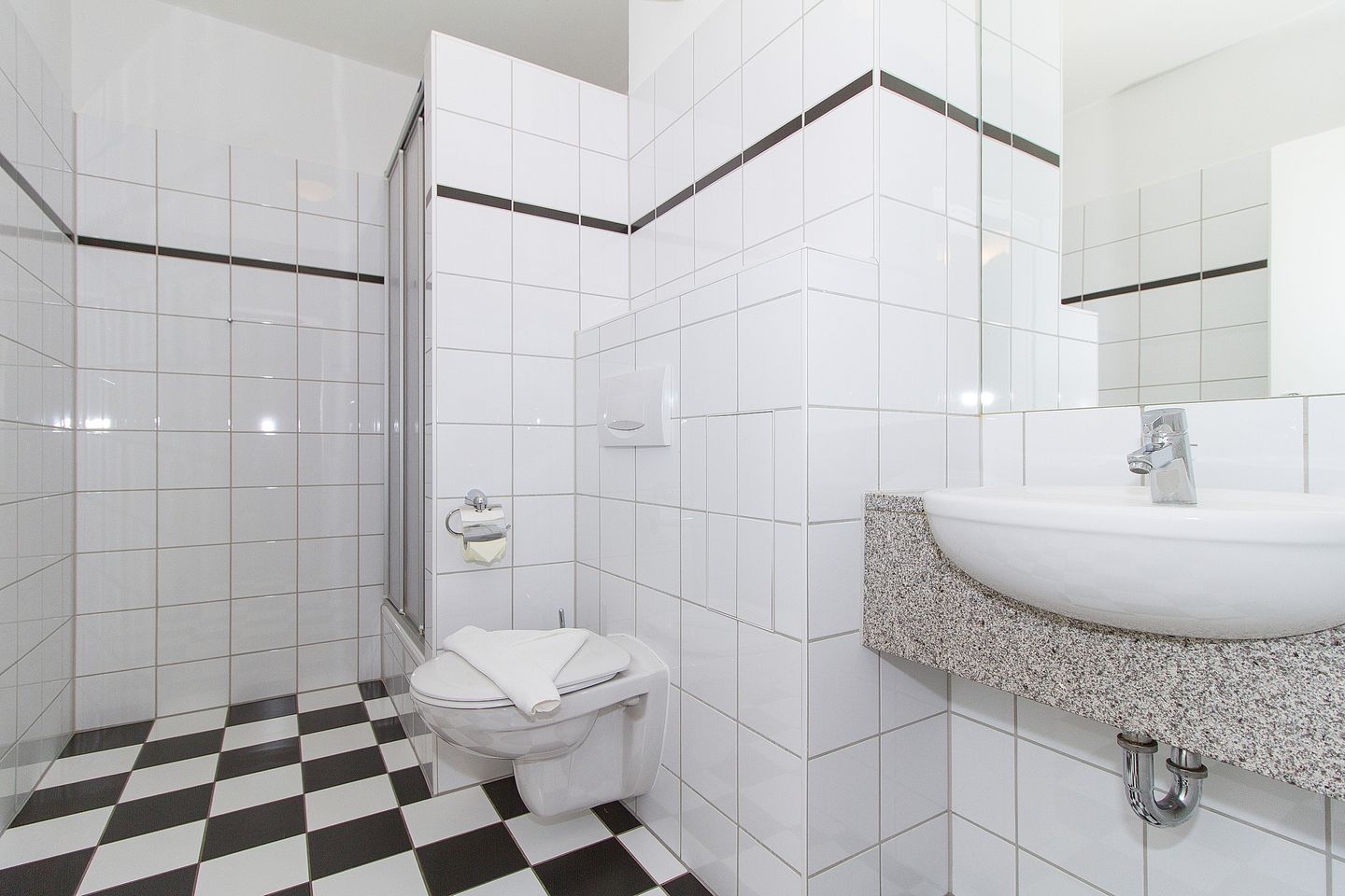 Meeresblick Meeresblick 320 Kühlungsborn - Badezimmer mit Dusche