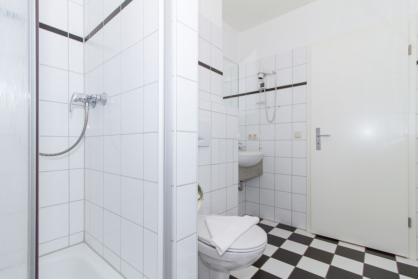 Meeresblick Meeresblick 320 Kühlungsborn - Badezimmer mit Dusche