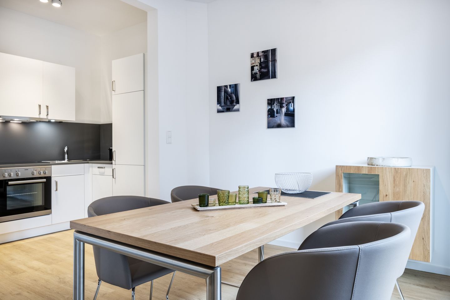 Krusespeicher Krusespeicher 2-39 Wismar - Küche mit Küchenzeile und Esstisch