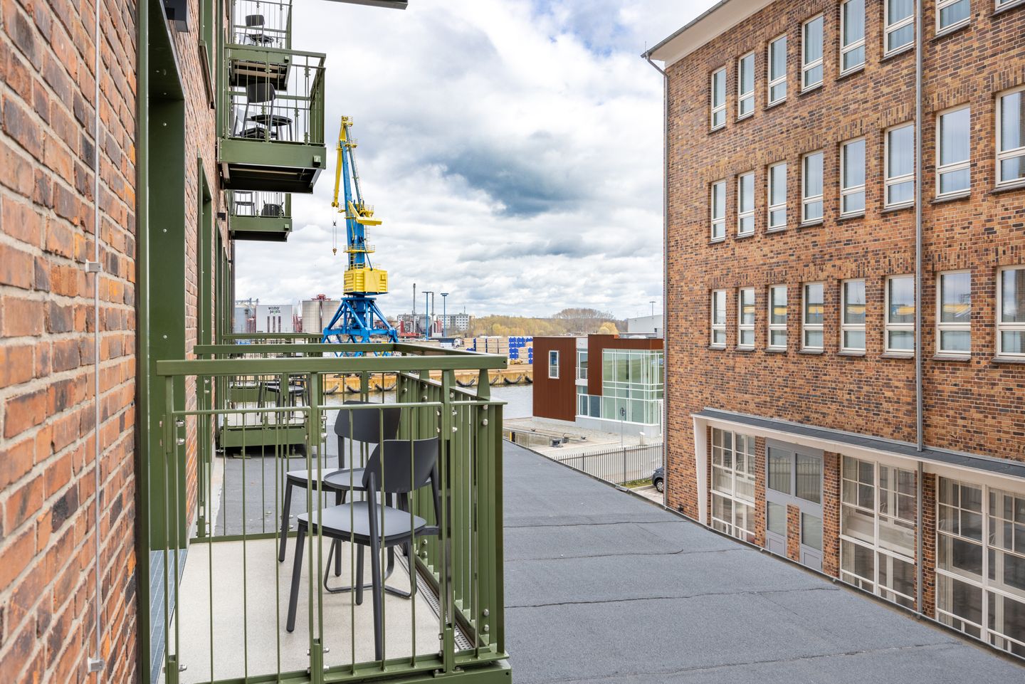 Krusespeicher Krusespeicher 2-39 Wismar - seitlicher Ausblick auf den Hafen