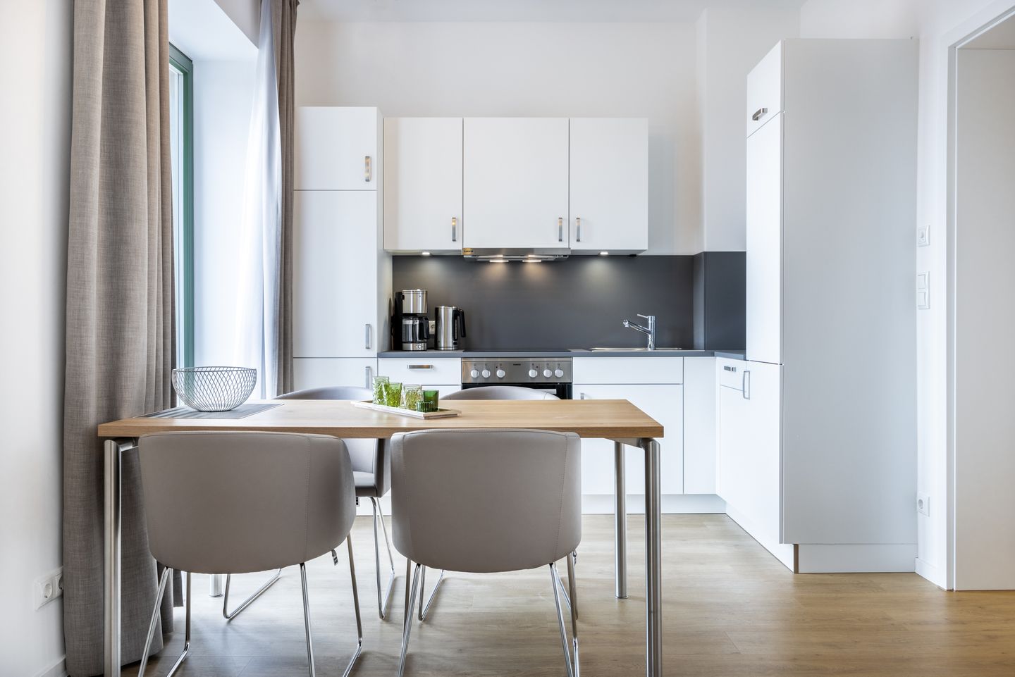 Krusespeicher Krusespeicher 3-48 Wismar - Wohn-/Essbereich mit Esstisch