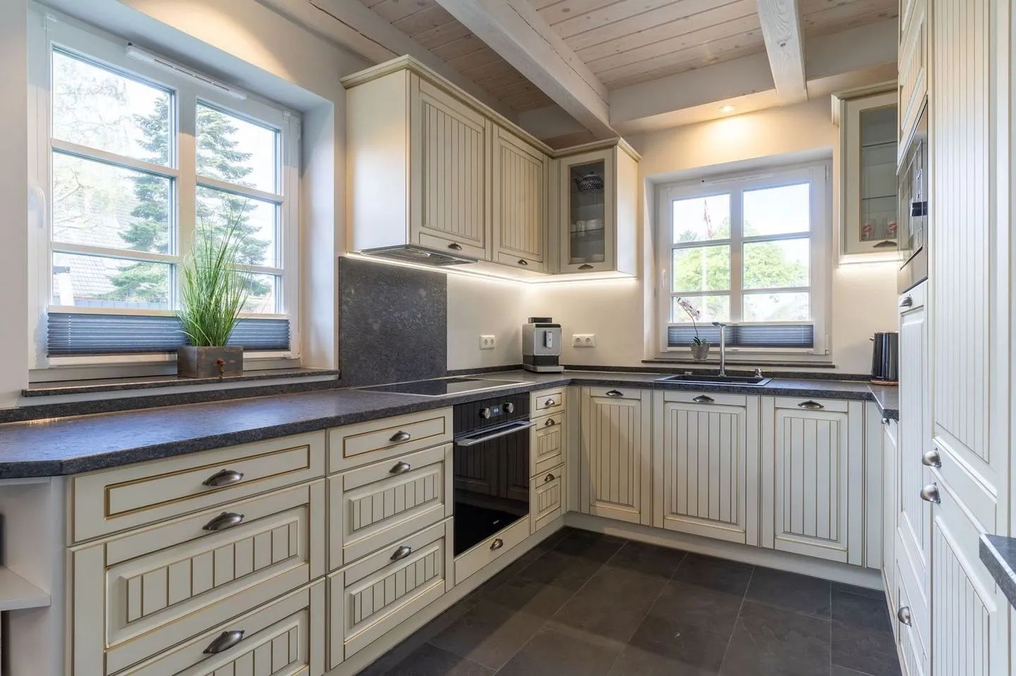 Reetdachhaus Steuerbord & Backbord Reetdachhaus Sandhus Steuerbord SPO Dorf - 