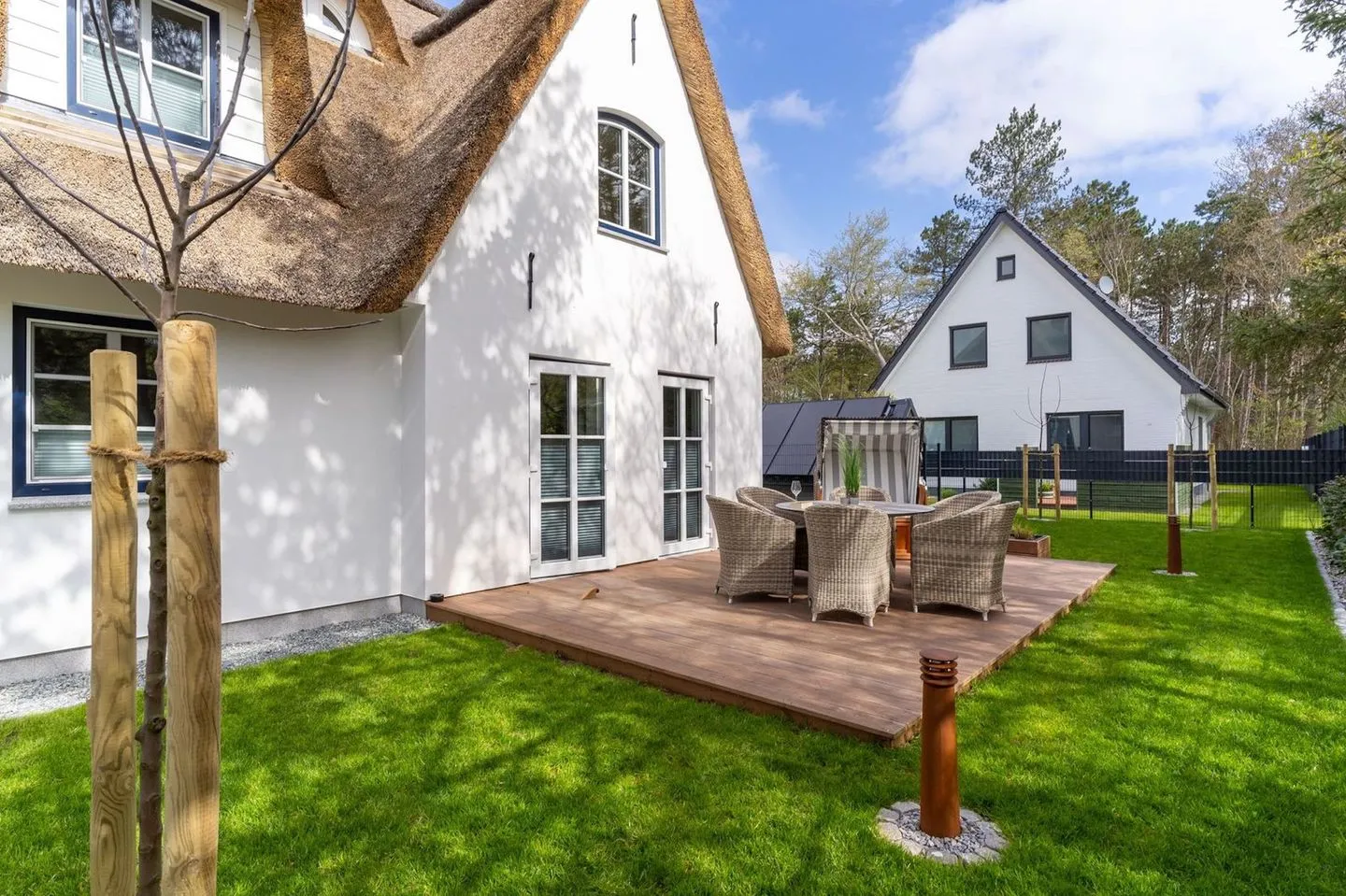 Reetdachhaus Steuerbord & Backbord Reetdachhaus Sandhus Backbord SPO Dorf - 