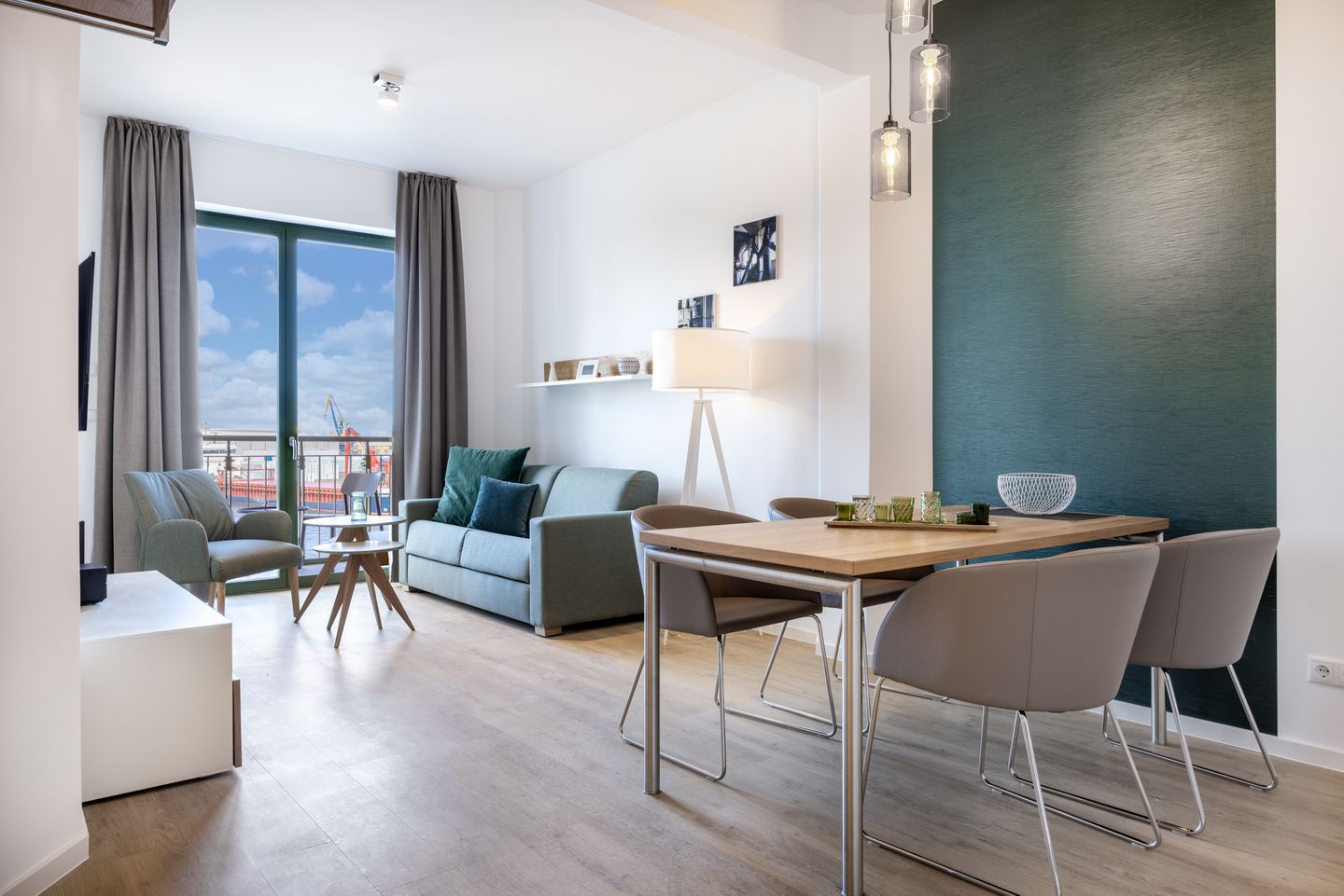 Krusespeicher Krusespeicher 3-51 Wismar - Wohn-Essbereich mit Couch