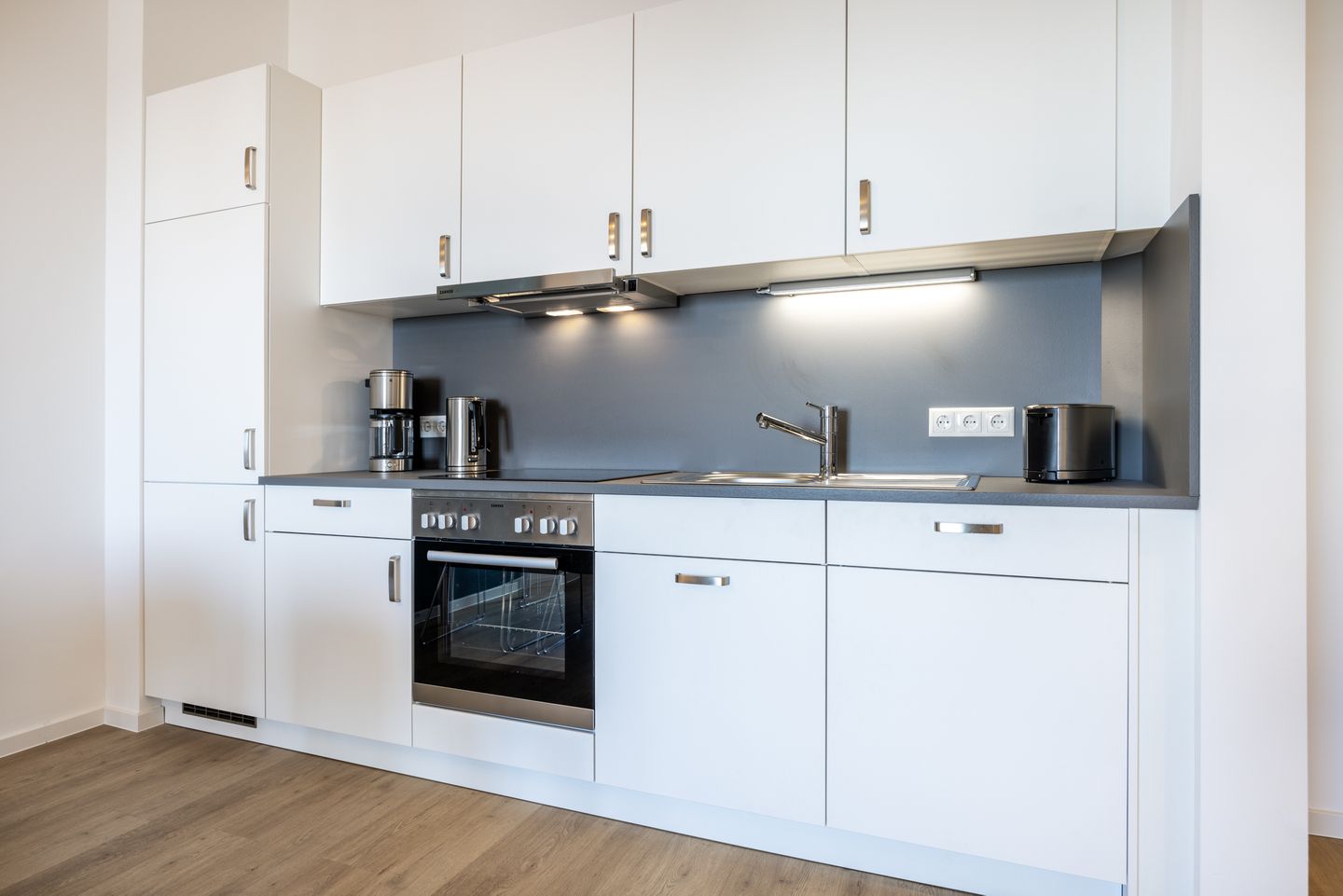 Krusespeicher Krusespeicher 3-51 Wismar - Küchenzeile mit Backofen