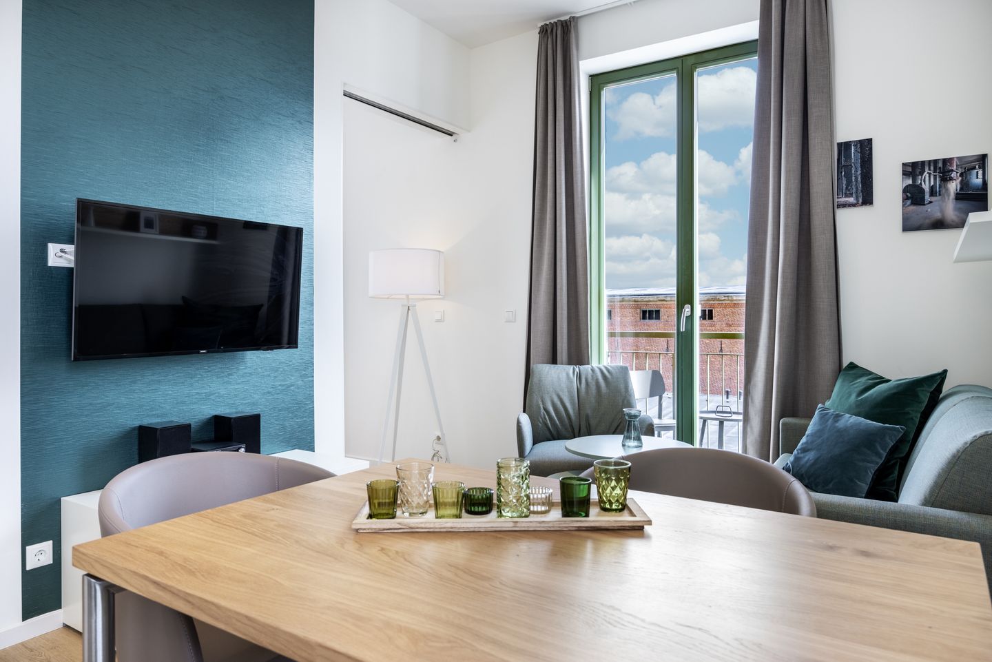 Krusespeicher Krusespeicher 6-72 Wismar - Wohn-Essbereich mit Couch