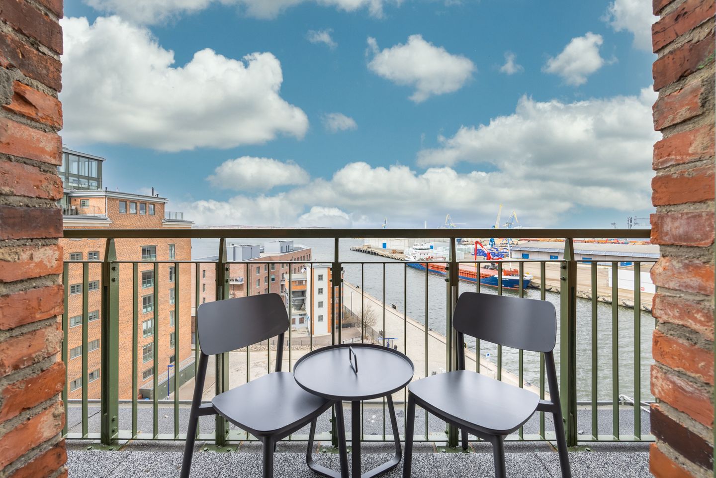 Krusespeicher Krusespeicher 6-74 Wismar - Balkon mit Gartenmöbeln