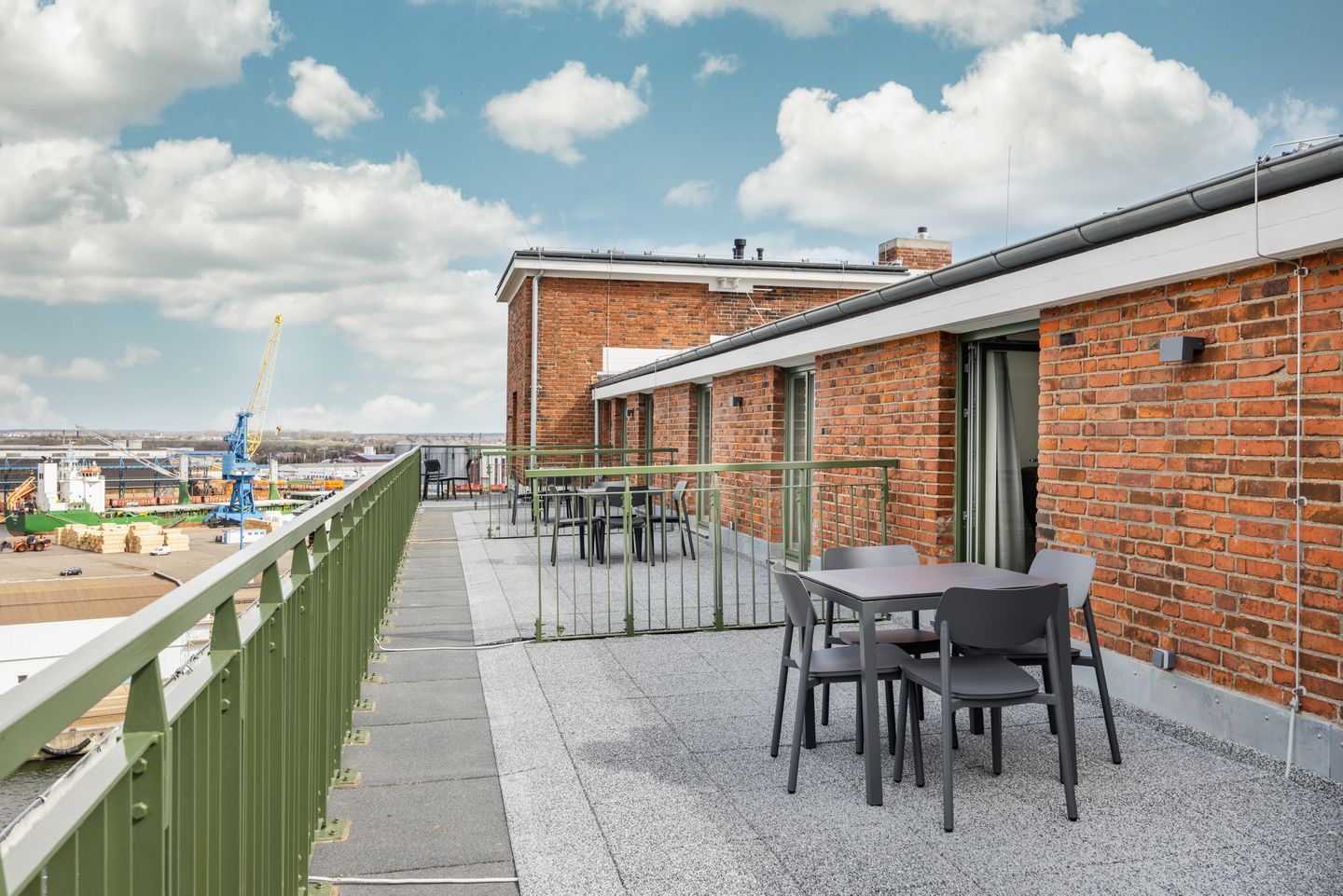 Krusespeicher Krusespeicher 6-74 Wismar - Dachterrasse mit Gartenmöbeln