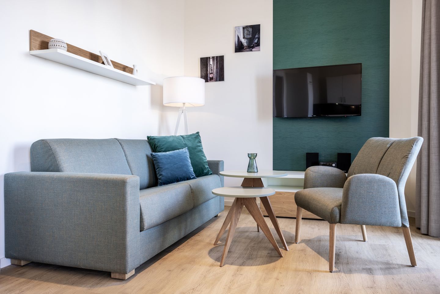 Krusespeicher Krusespeicher 4-56 Wismar - Wohn-Essbereich mit Couch