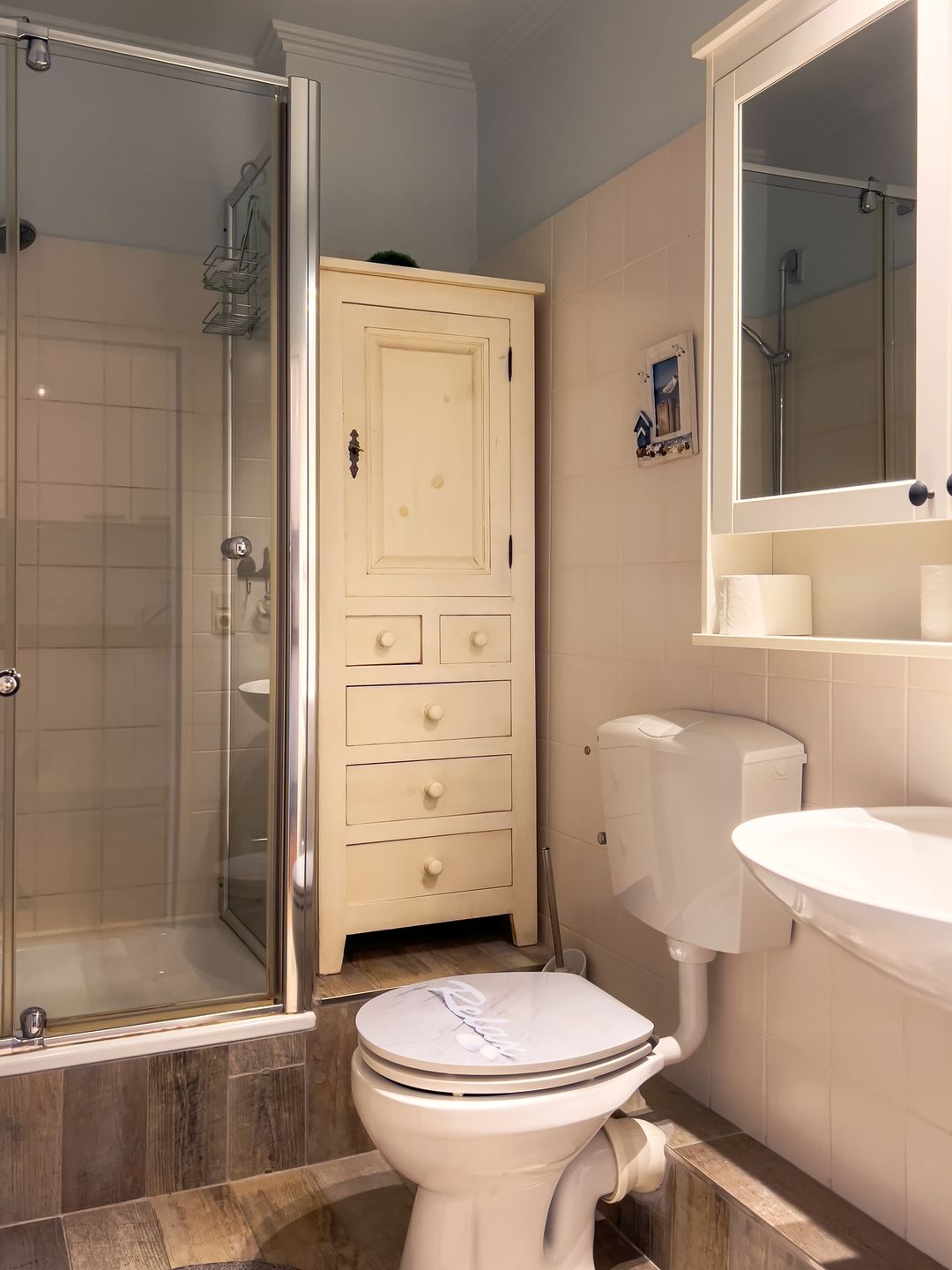 STR/107 - Strandallee 124 - Seeblick Scharbeutz - Badezimmer