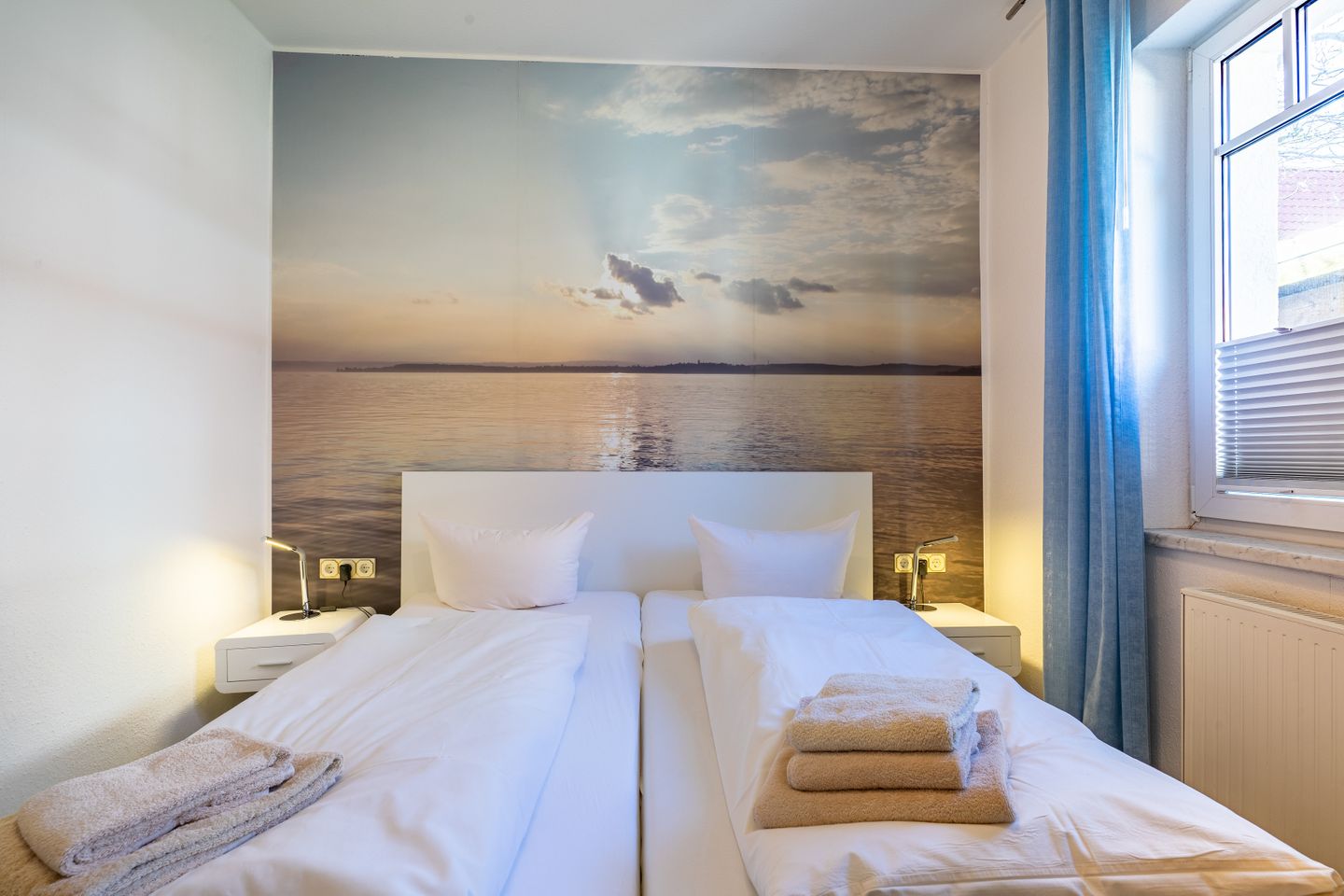 Friesenkate Backbord Norderney - die insellotsen Norderney / Friesenkate Backbord - Schlafzimmer 1 (Doppelbett)