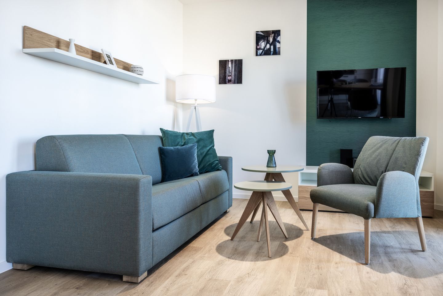 Krusespeicher Krusespeicher 5-64 Wismar - Wohn-Essbereich mit Couch