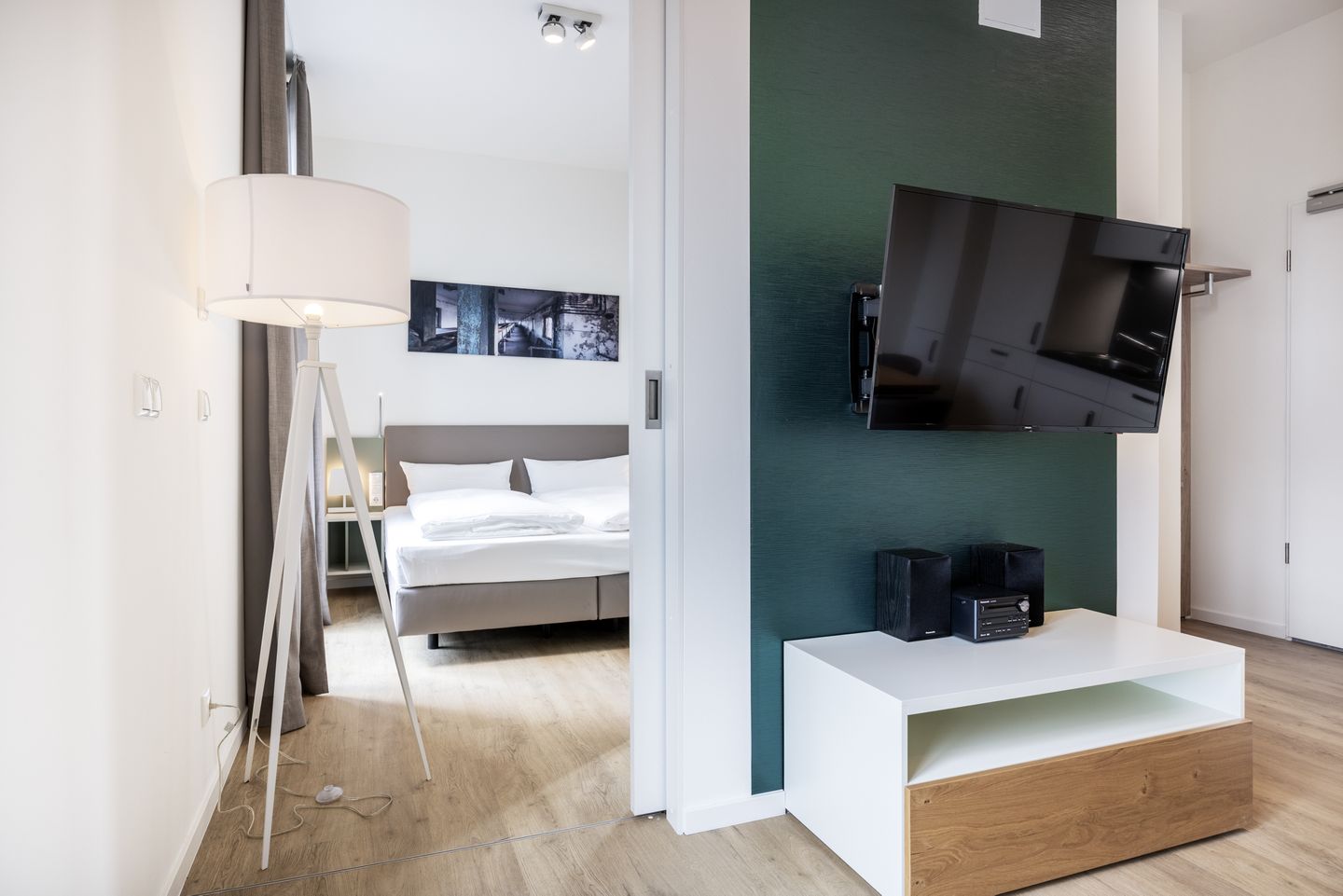 Krusespeicher Krusespeicher 6-70 Wismar - Wohn-Essbereich mit Couch