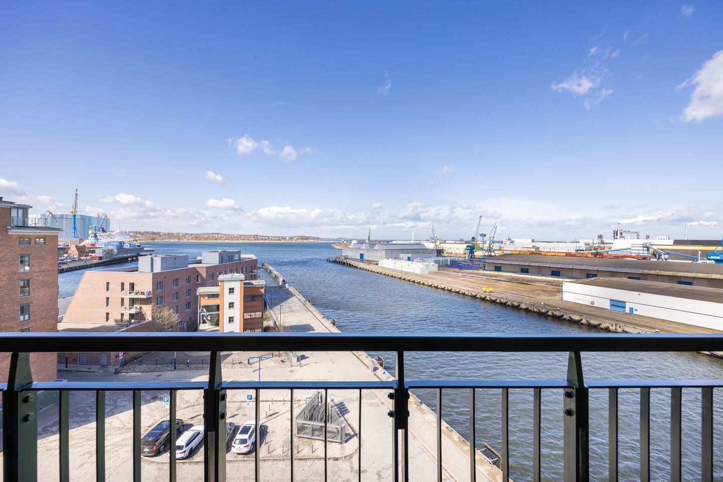 Krusespeicher Krusespeicher 6-76 Wismar - Dachterrasse mit Gartenmöbeln