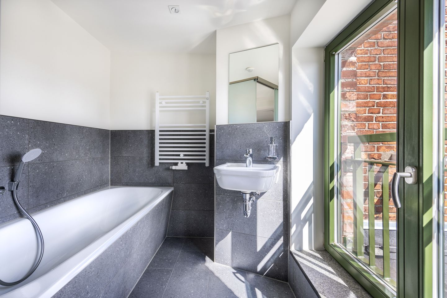 Krusespeicher Krusespeicher 6-76 Wismar - Badezimmer mit Badewanne