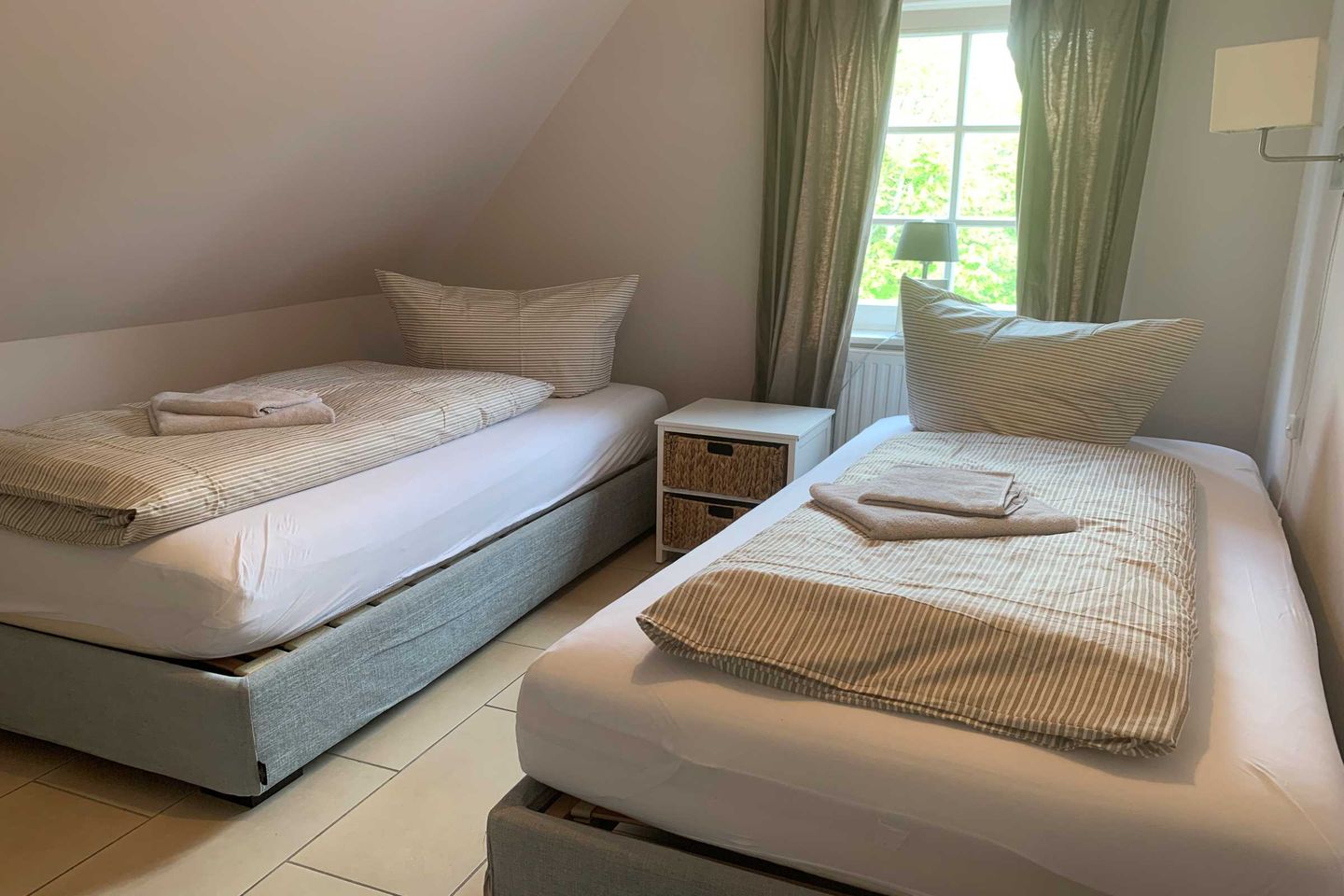 Haus Smäswai 10 Luv mit Remise Mehrgenerationenhaus mit 8 Betten und 2 Terrassen Nebel auf Amrum -