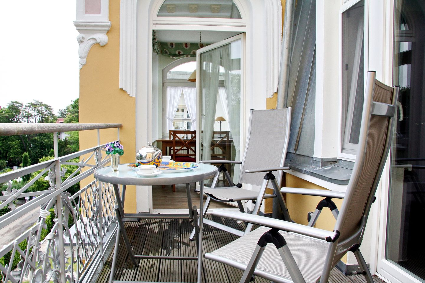 Villa Aegir Villa Aegir 121 Usedom - Balkon mit Gartenmöbeln
