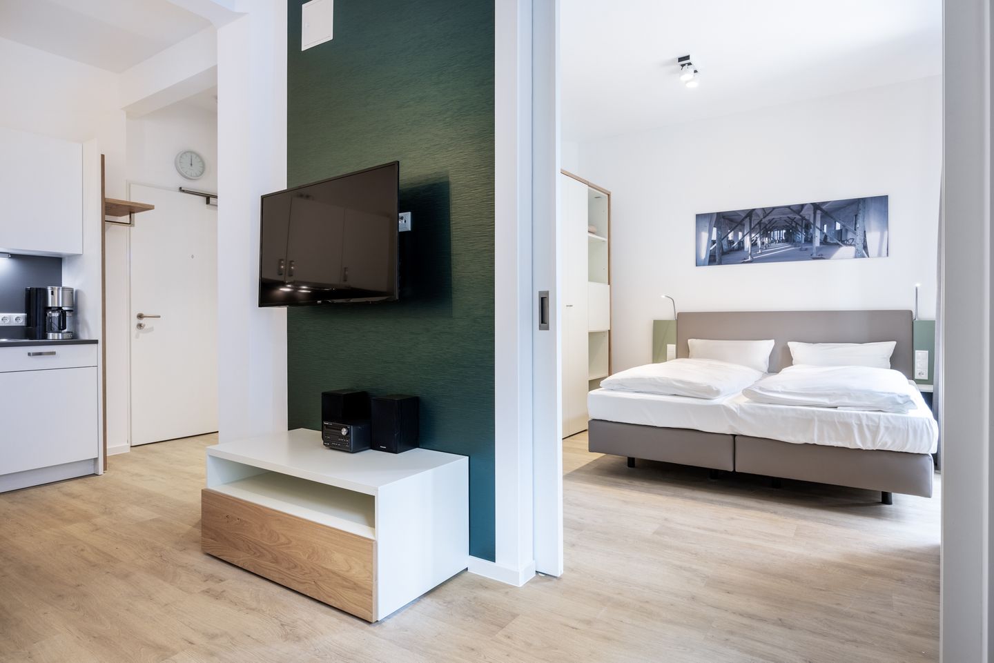 Krusespeicher Krusespeicher 2-37 Wismar - Wohnbereich mit Zugang zum Schlafzimmer