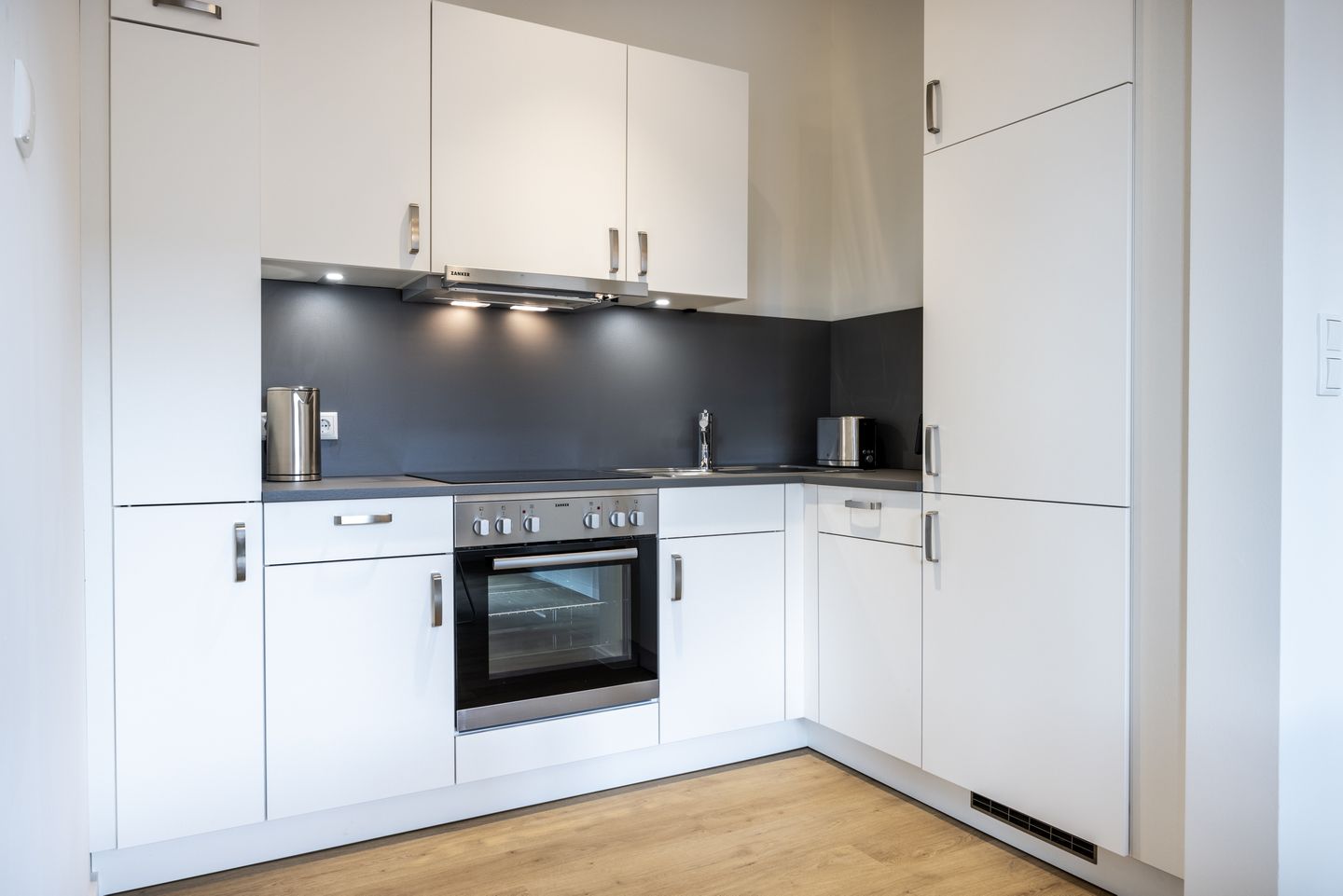 Krusespeicher Krusespeicher 4-55 Wismar - Küchenzeile mit Backofen