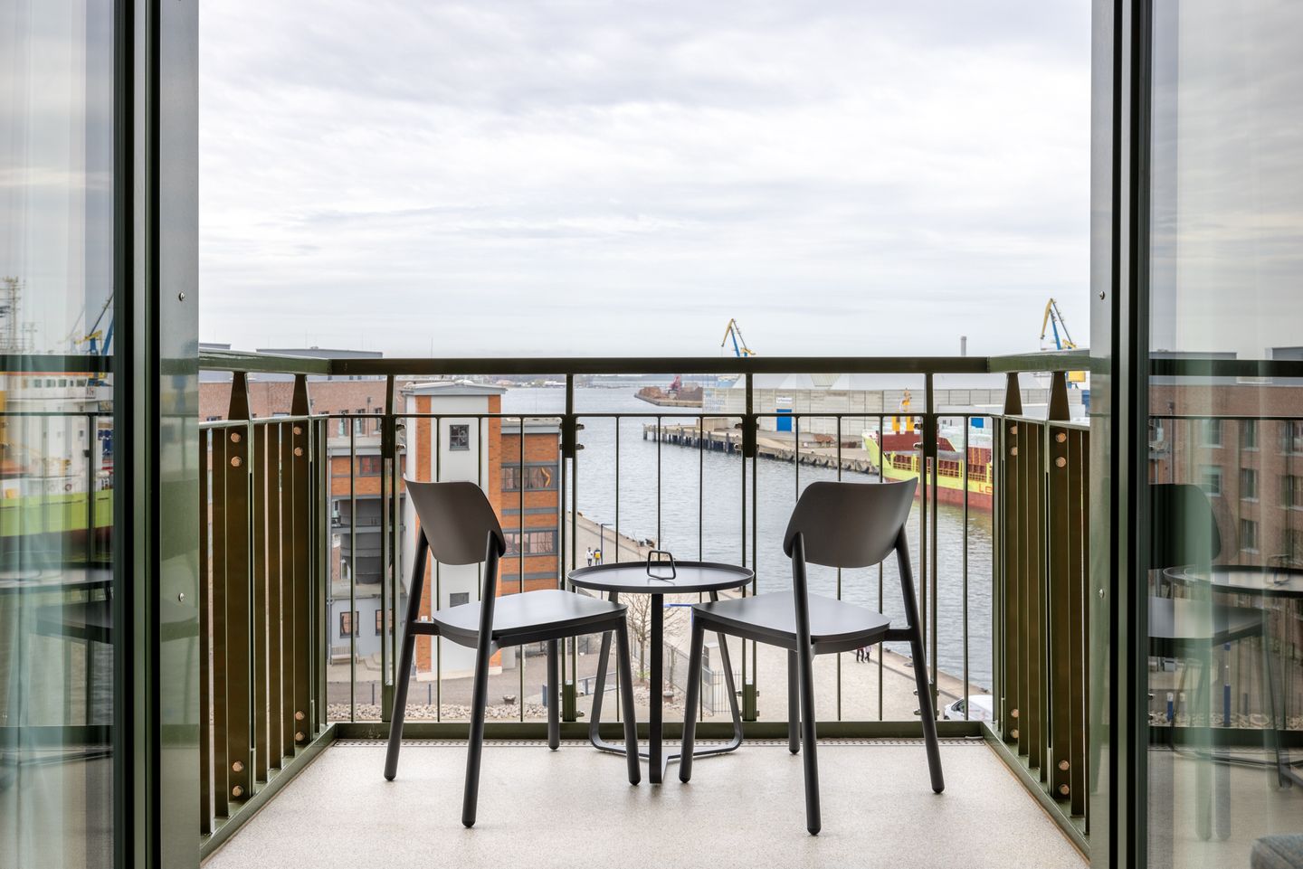 Krusespeicher Krusespeicher 4-57 Wismar - Balkon mit Gartenmöbeln