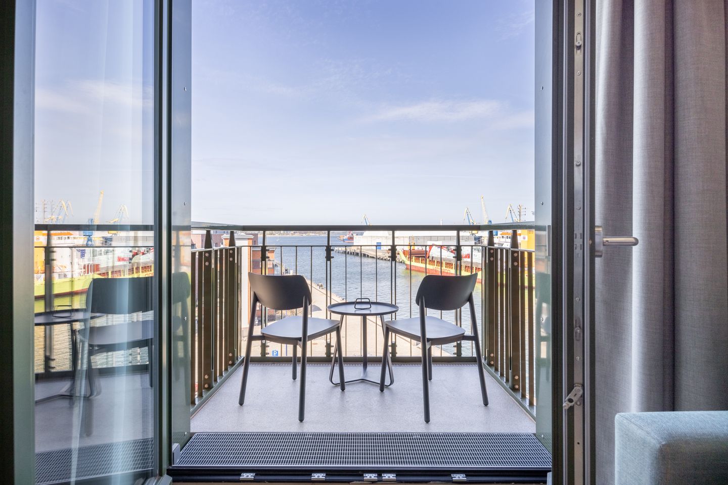 Krusespeicher Krusespeicher 4-58 Wismar - Balkon mit Gartenmöbeln