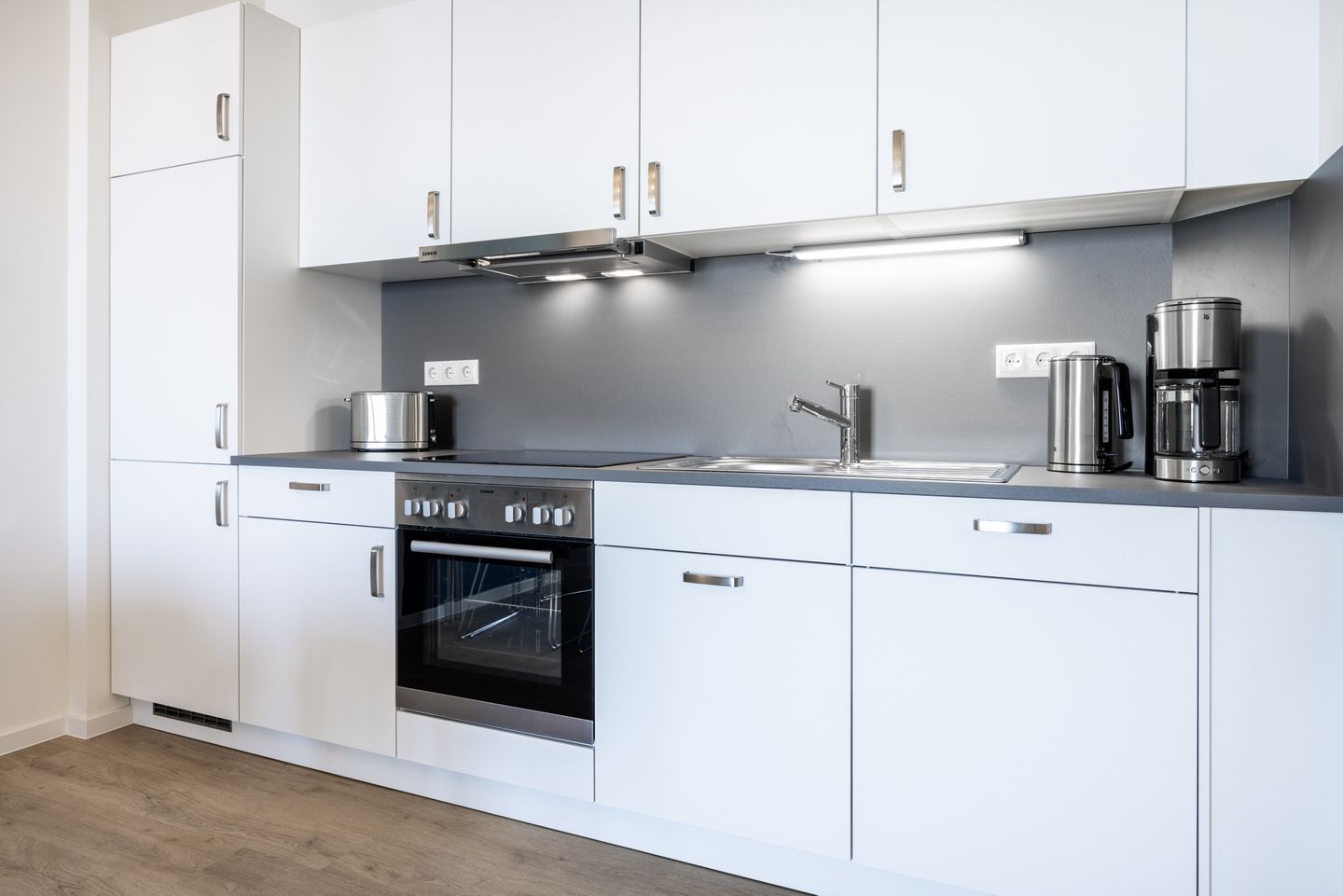 Krusespeicher Krusespeicher 4-59 Wismar - Küchenzeile mit Backofen