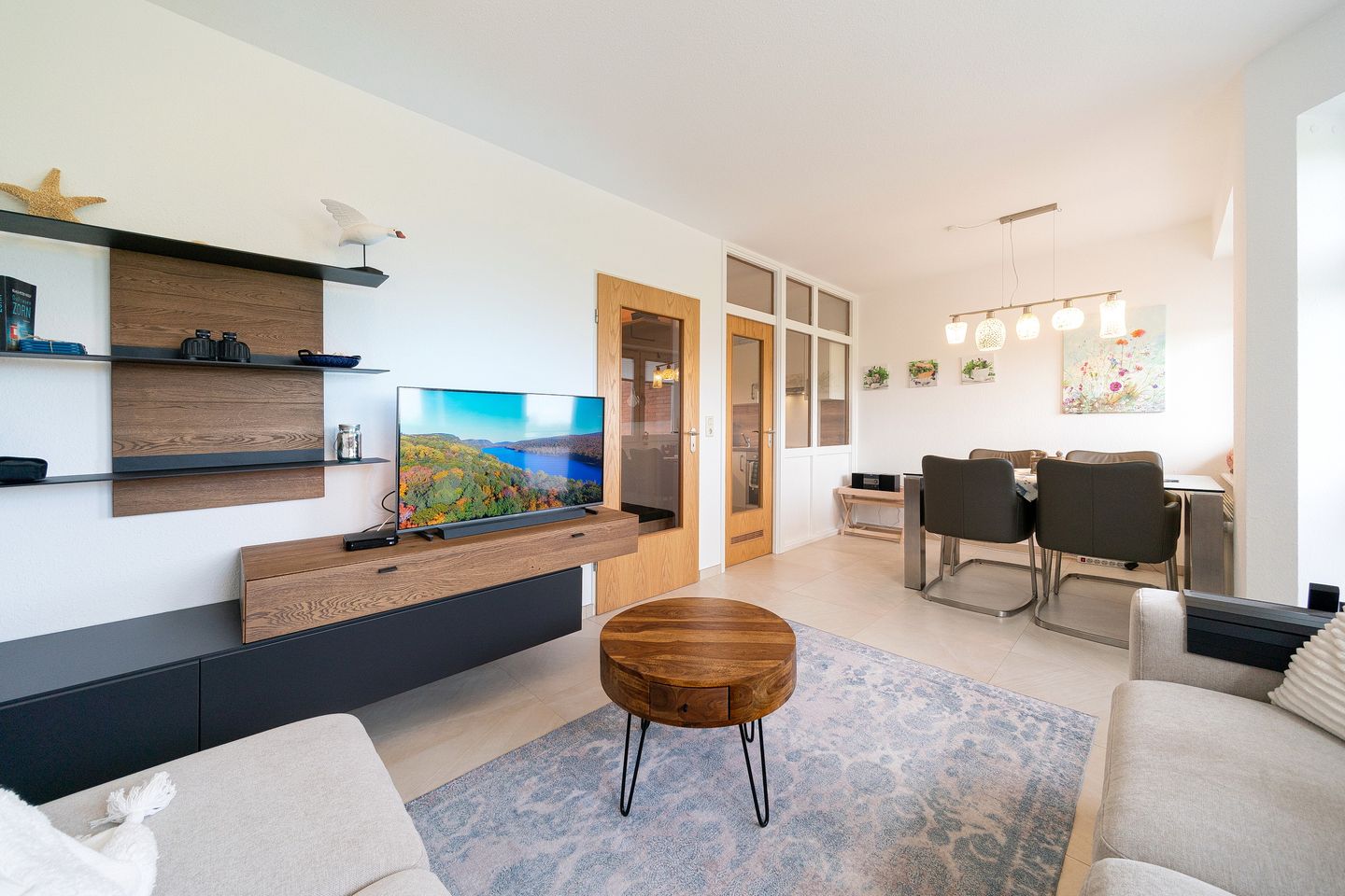 Hus Jadekieker Hus Jadekieker 24 Schillig - Wohn-/Essbereich mit Sitzgelegenheit