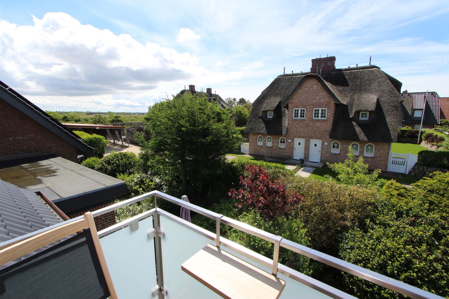 Ostwind - Osterweg 51, App. 2 Wenningstedt - Gartenblick