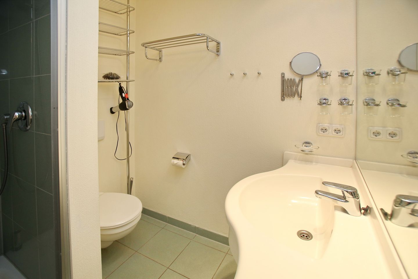 Strandstraße 16 Strandstraße 16-16 Kühlungsborn -