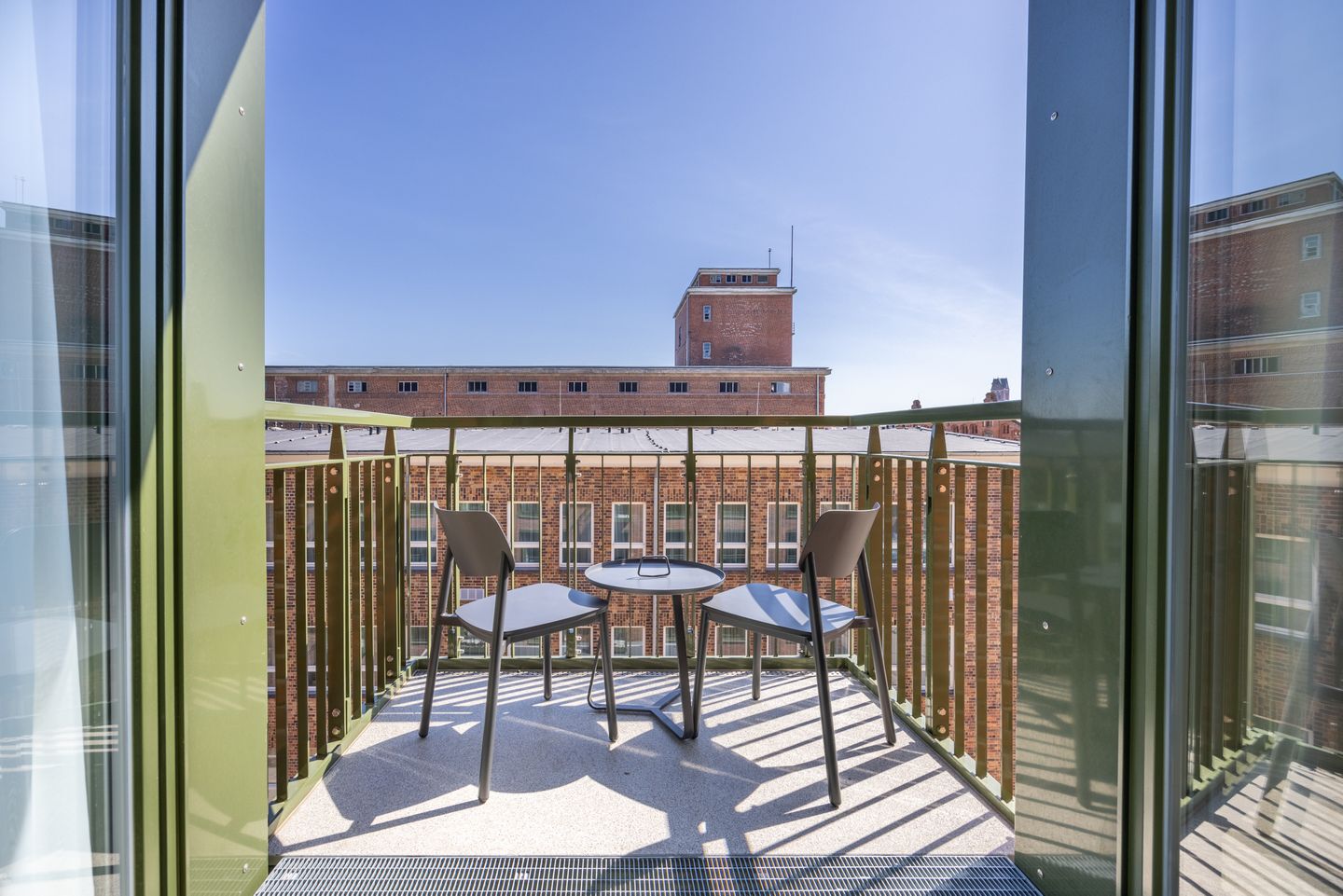 Krusespeicher Krusespeicher 5-62 Wismar - Balkon mit Gartenmöbeln