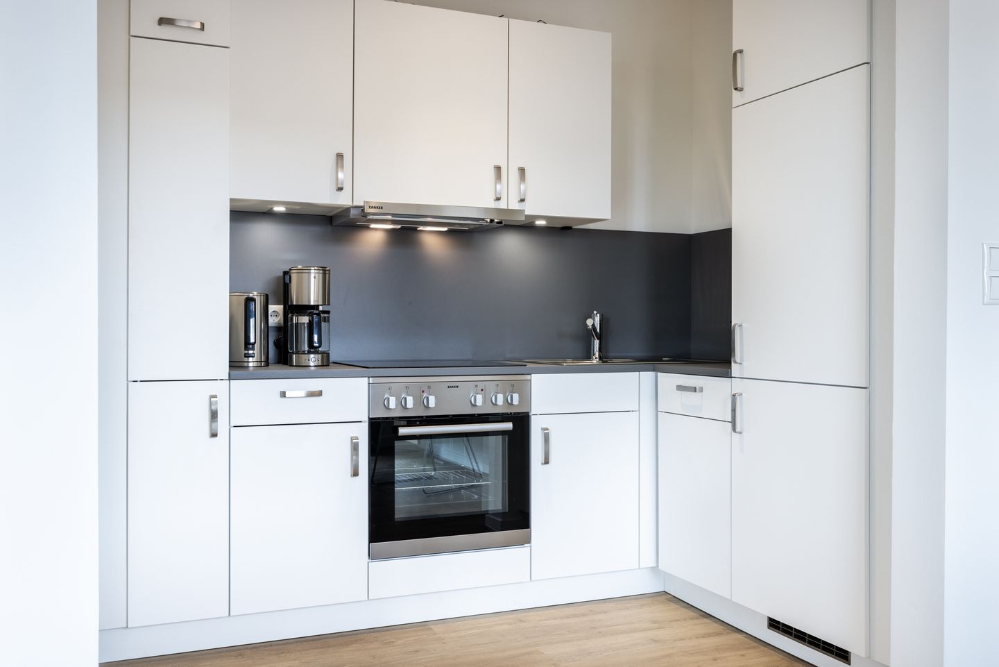 Krusespeicher Krusespeicher 5-63 Wismar - Küchenzeile mit Backofen