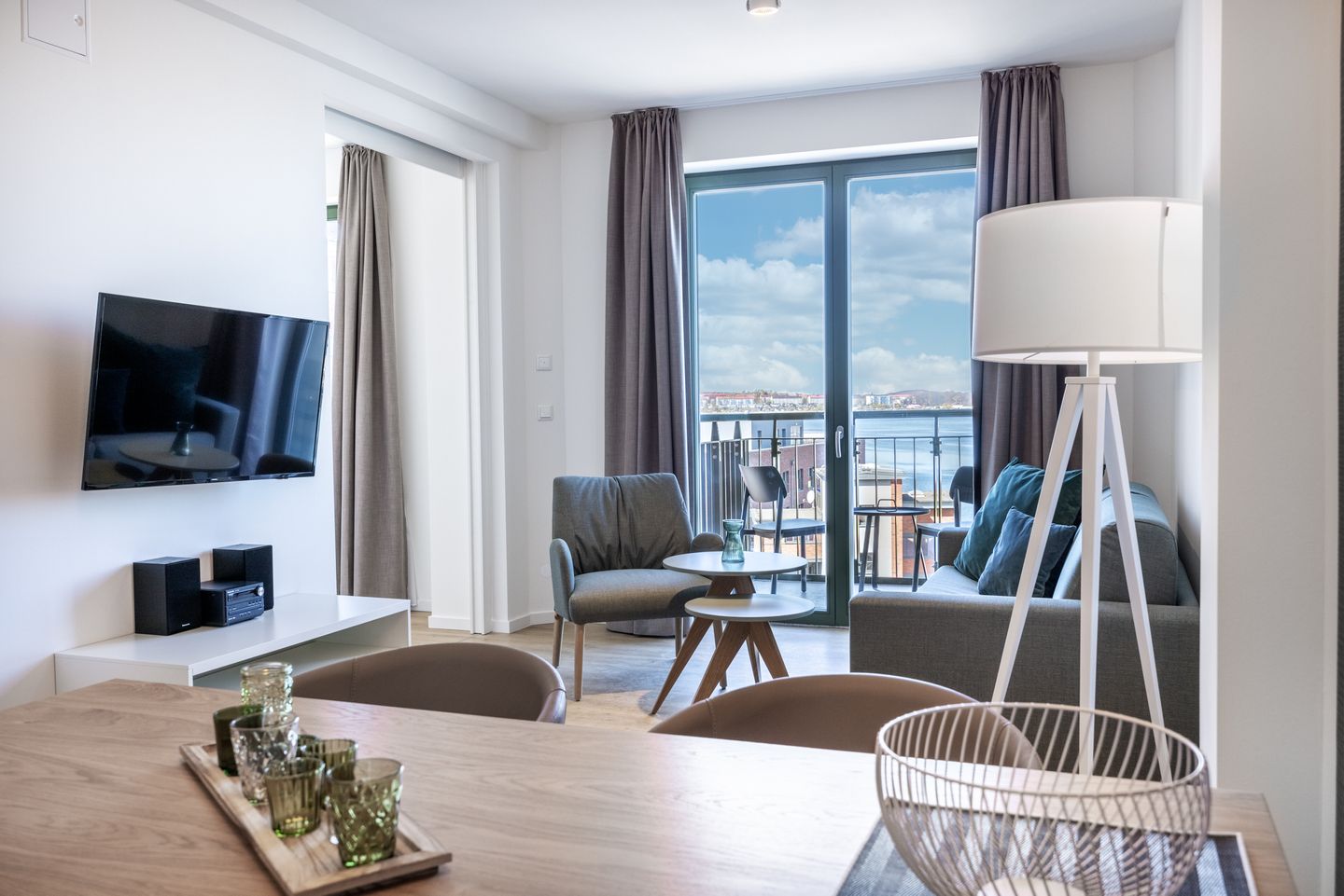 Krusespeicher Krusespeicher 5-65 Wismar - Wohn-Essbereich mit Couch