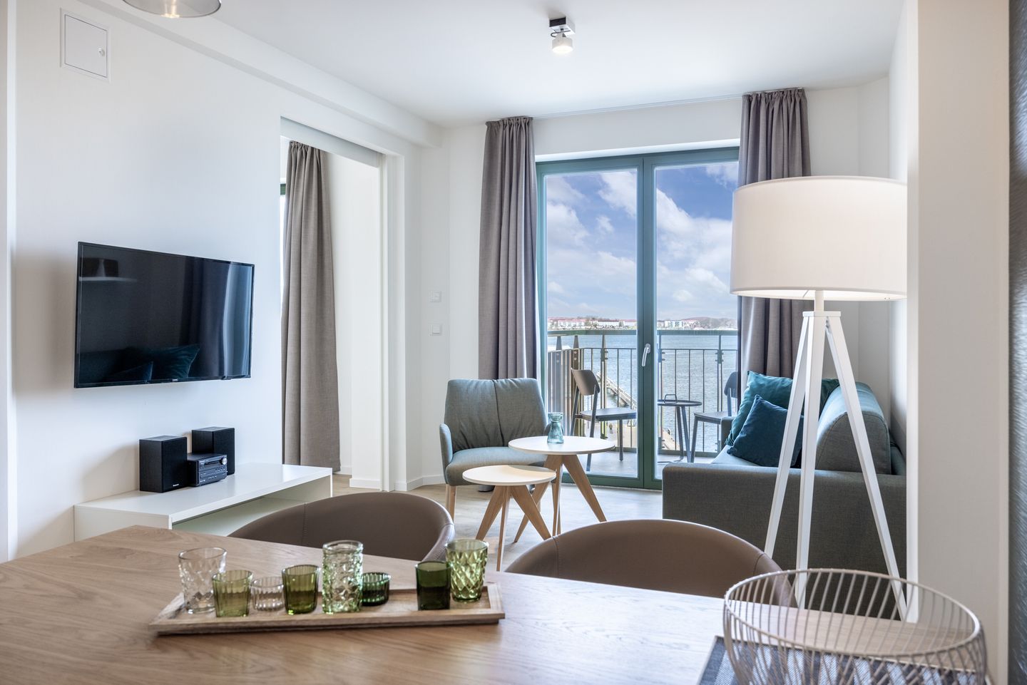 Krusespeicher Krusespeicher 5-67 Wismar - Wohn-Essbereich mit Couch