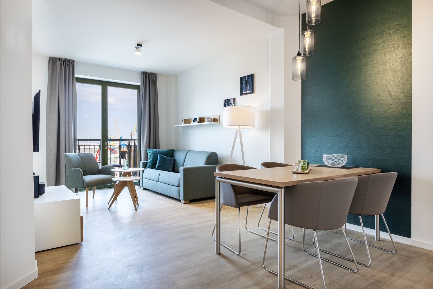 Krusespeicher Krusespeicher 5-67 Wismar - Wohn-Essbereich mit Couch