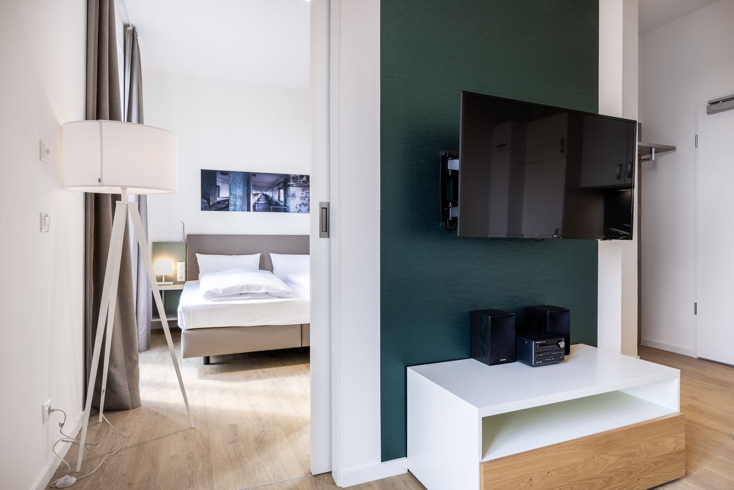 Krusespeicher Krusespeicher 6-71 Wismar - Wohn-Essbereich mit Couch