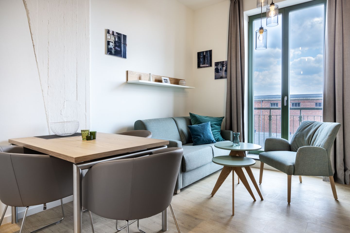 Krusespeicher Krusespeicher 6-71 Wismar - Wohn-Essbereich mit Couch