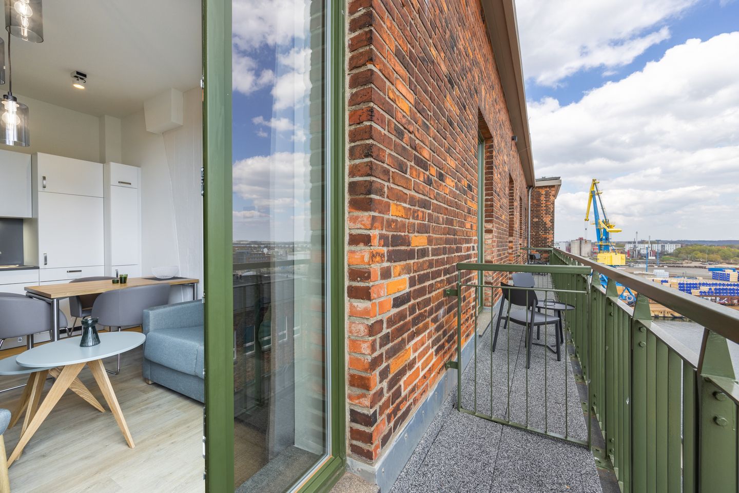 Krusespeicher Krusespeicher 6-71 Wismar - Balkon mit Gartenmöbeln